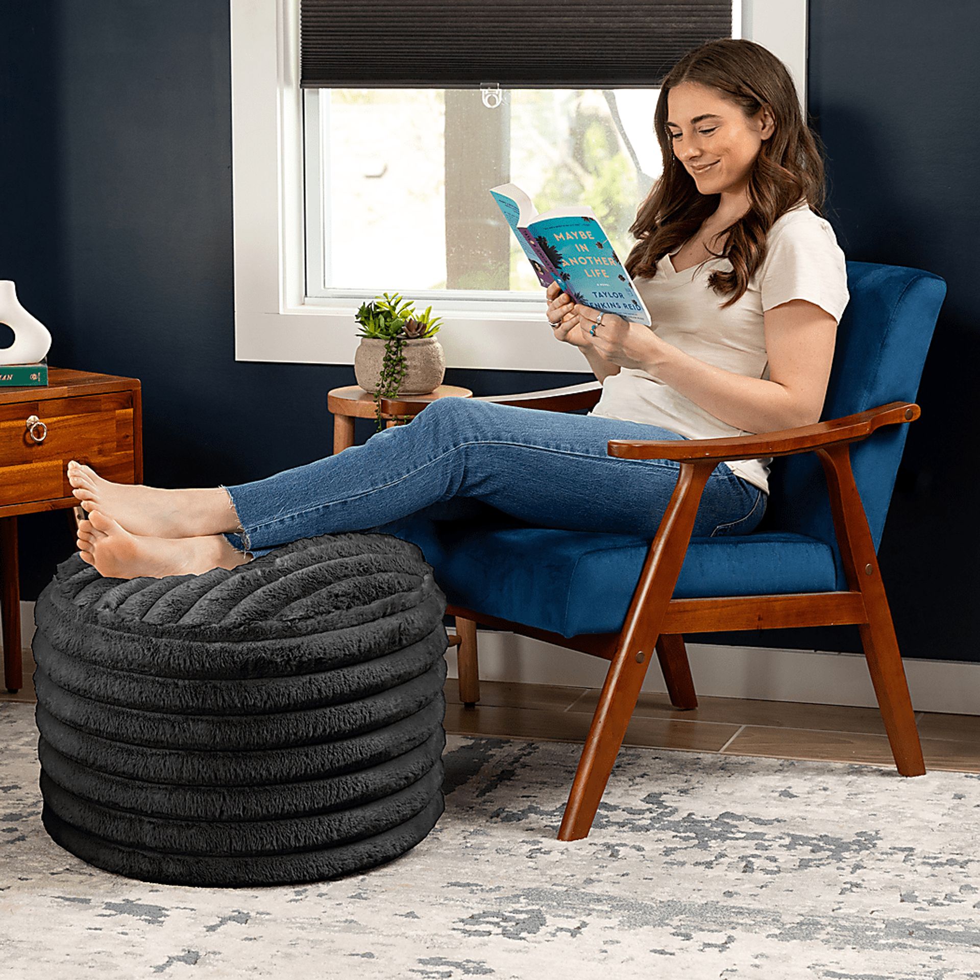 Blossi Black Pouf - Image 6