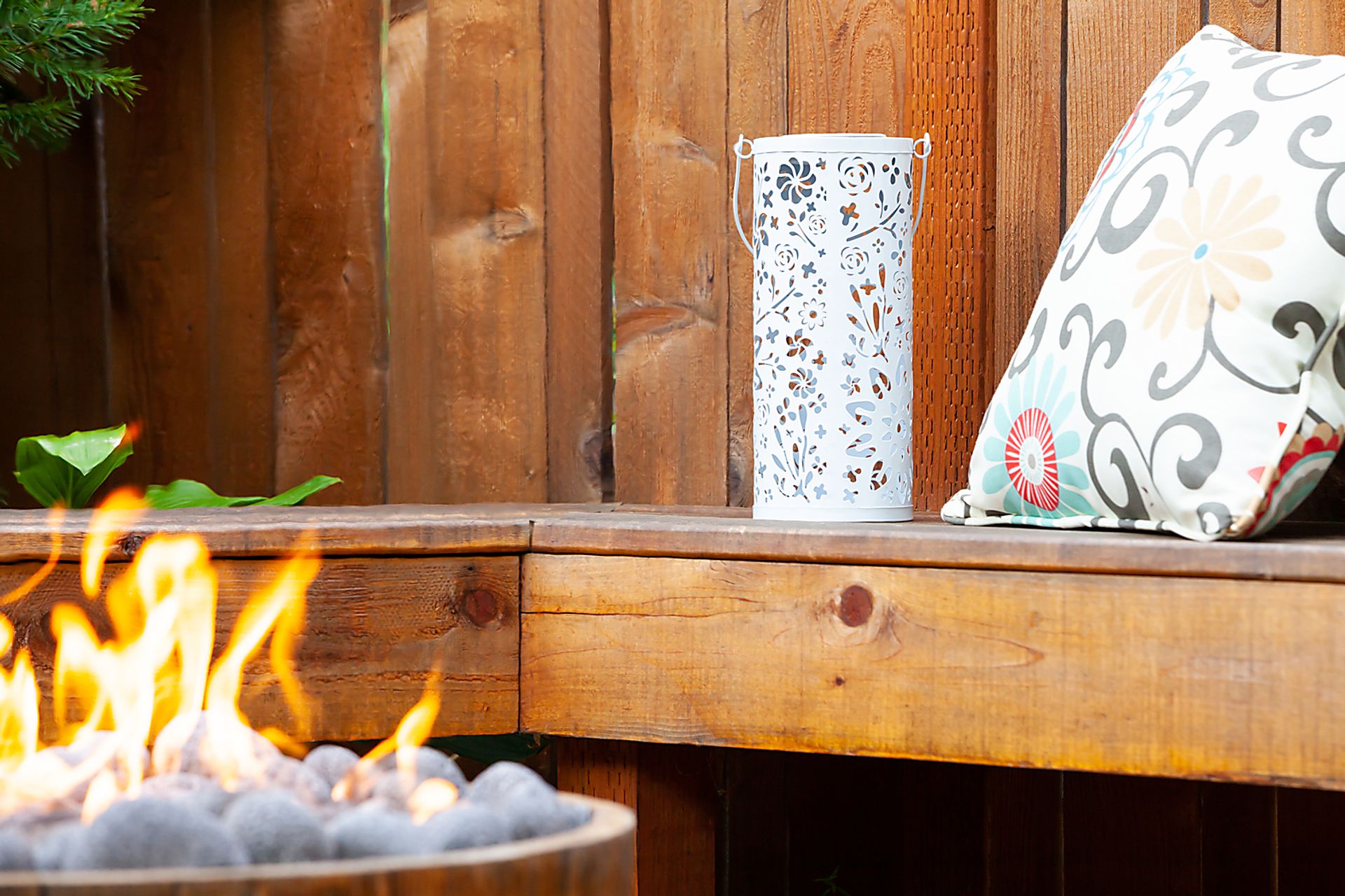 Blossom Hill White Outdoor Solar Lantern - Image 4