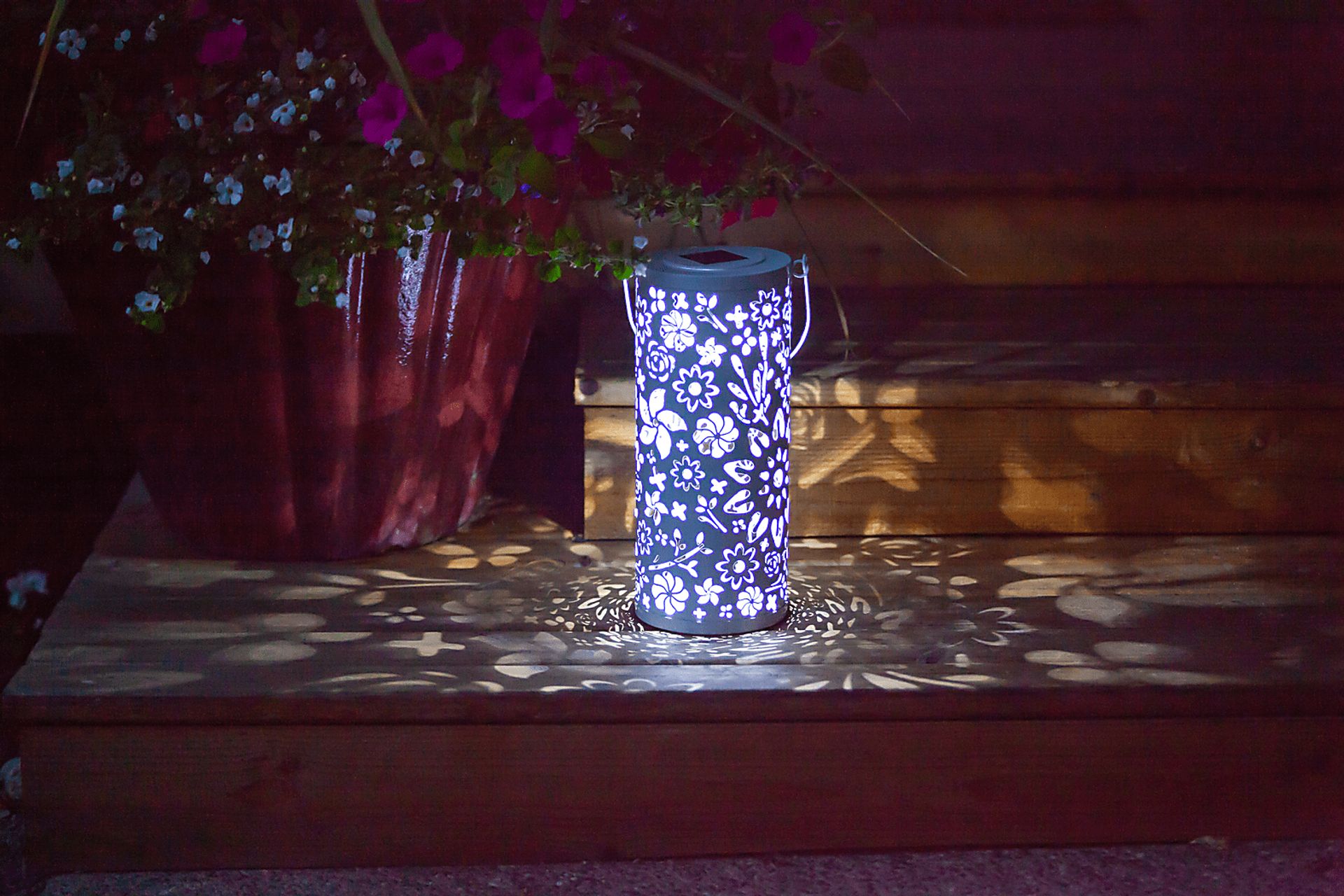 Blossom Hill White Outdoor Solar Lantern - Image 7