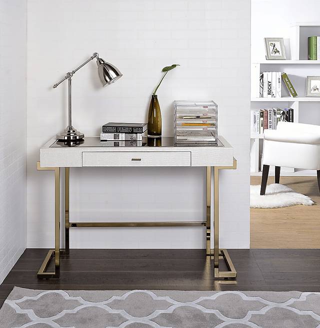 Boice White Desk - Thumbnail - Image 3