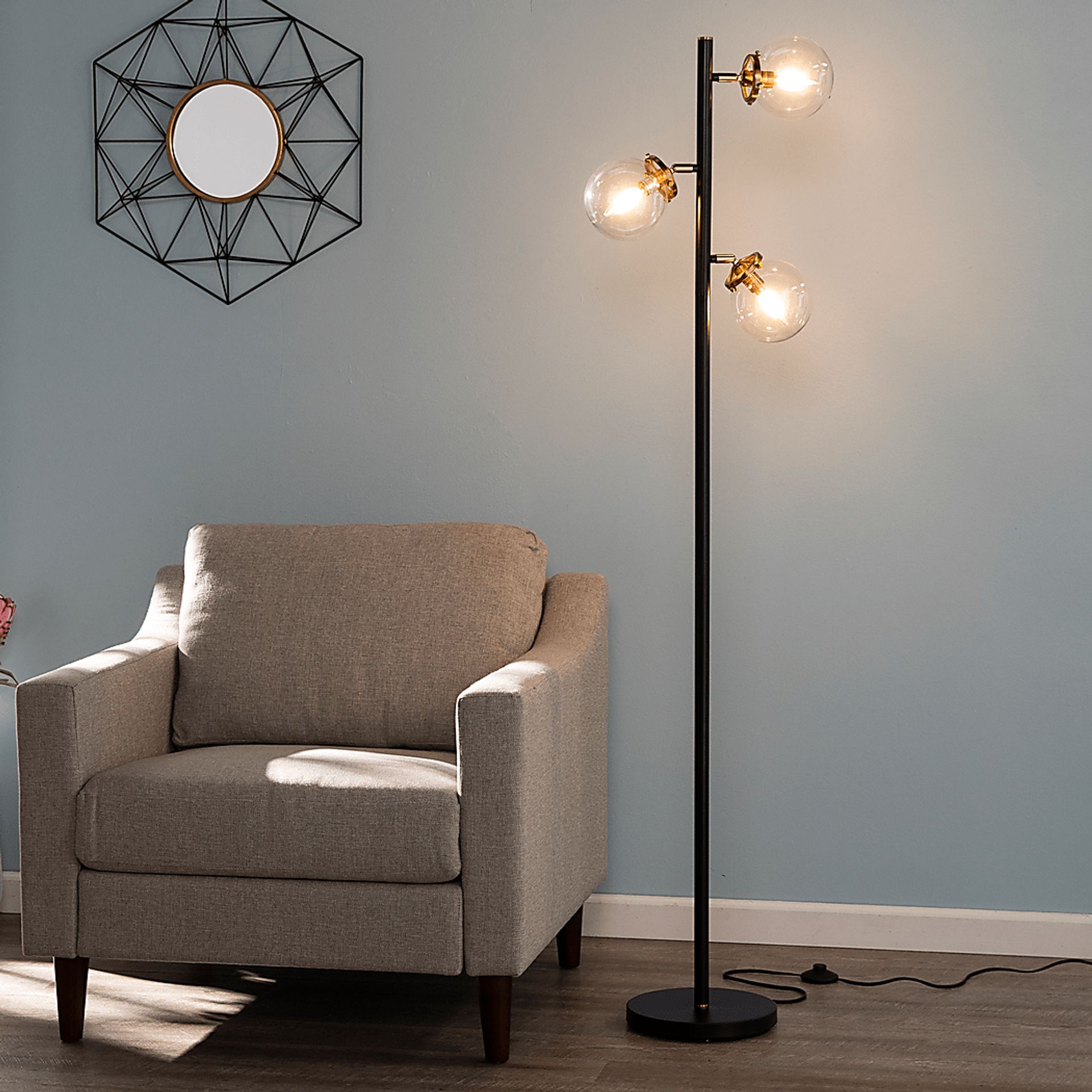 Boltonly Black Floor Lamp - Image 6