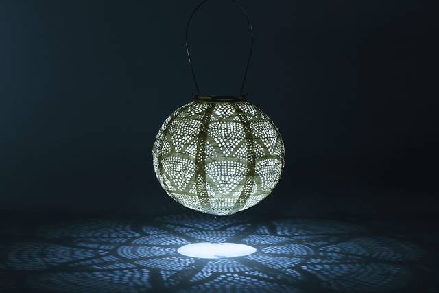 Bombora Pearl Outdoor Solar Lantern - Thumbnail - Image 5
