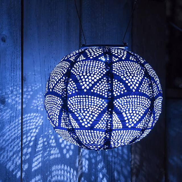 Bombora Sky Outdoor Solar Lantern - Thumbnail - Image 4
