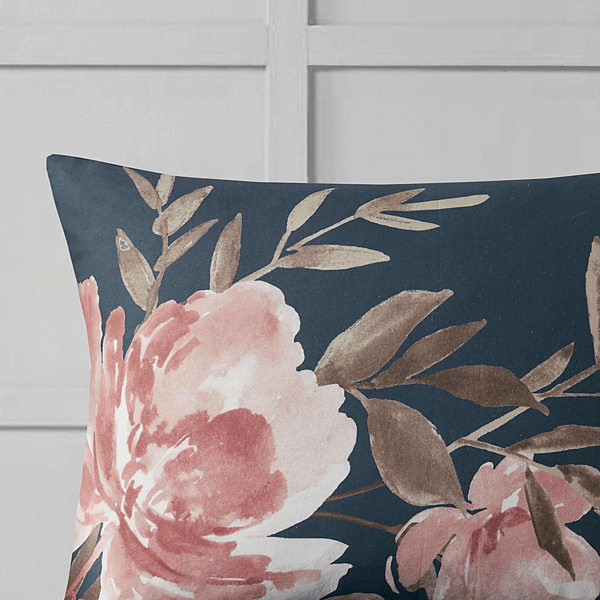Bottlebrush Navy 8 Pc King Comforter Set - Image 9