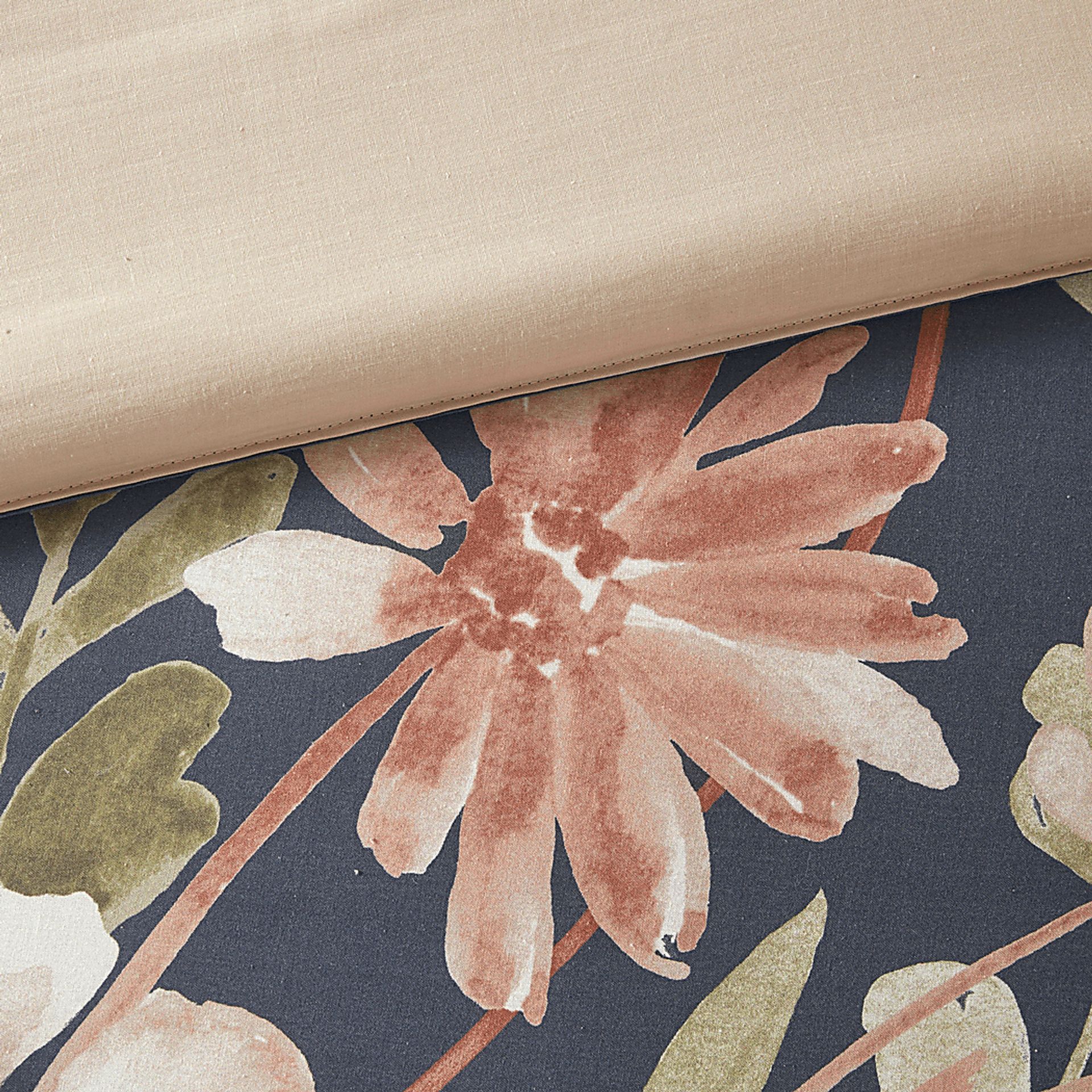 Bottlebrush Navy 8 Pc King Comforter Set - Image 10
