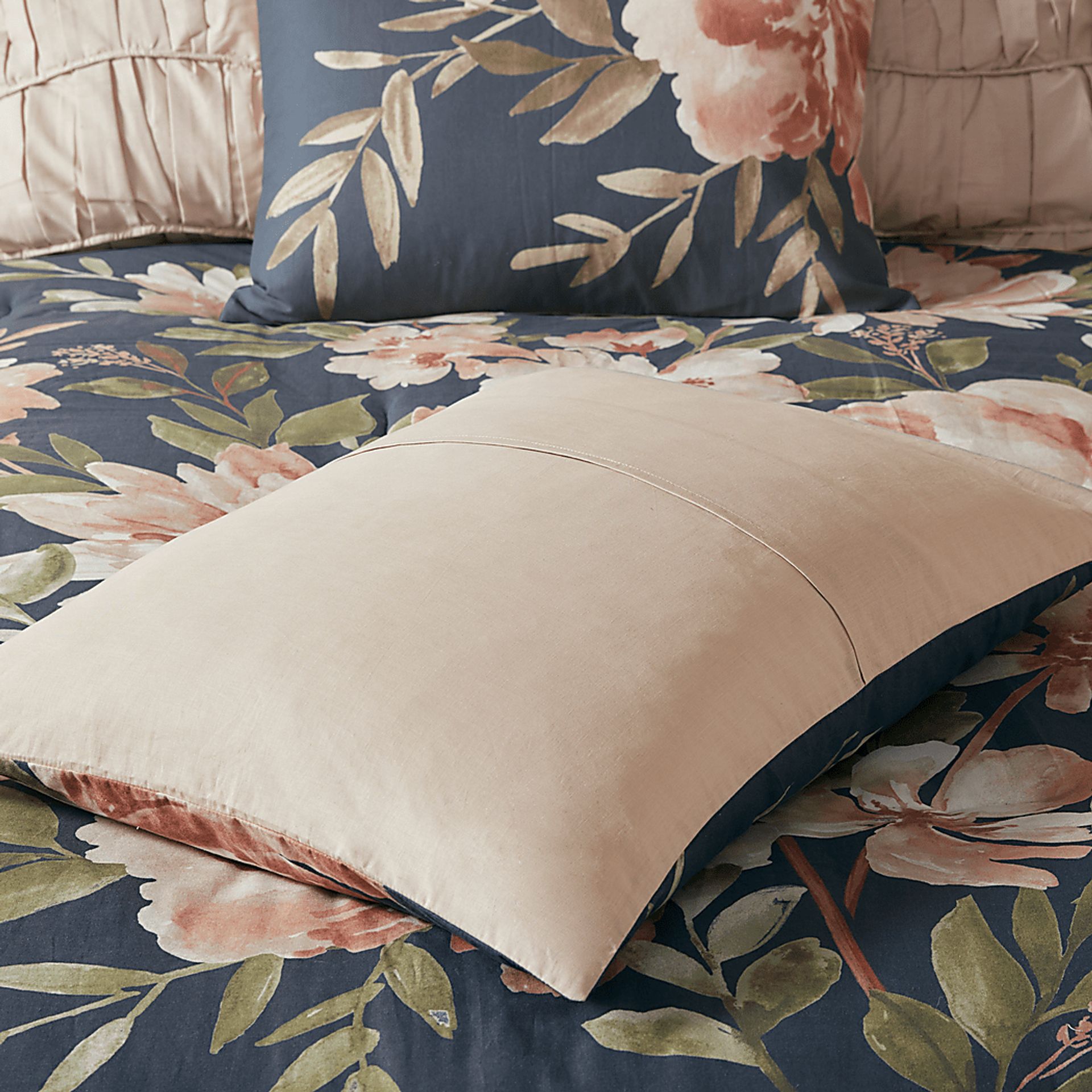 Bottlebrush Navy 8 Pc Queen Comforter Set - Image 8
