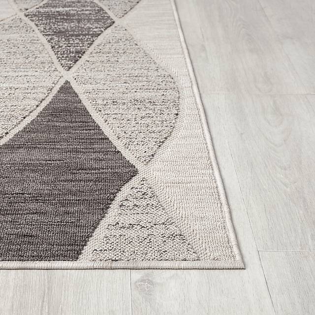 Boyale Gray 7'10 x 9'10 Indoor/Outdoor Rug - Thumbnail - Image 4