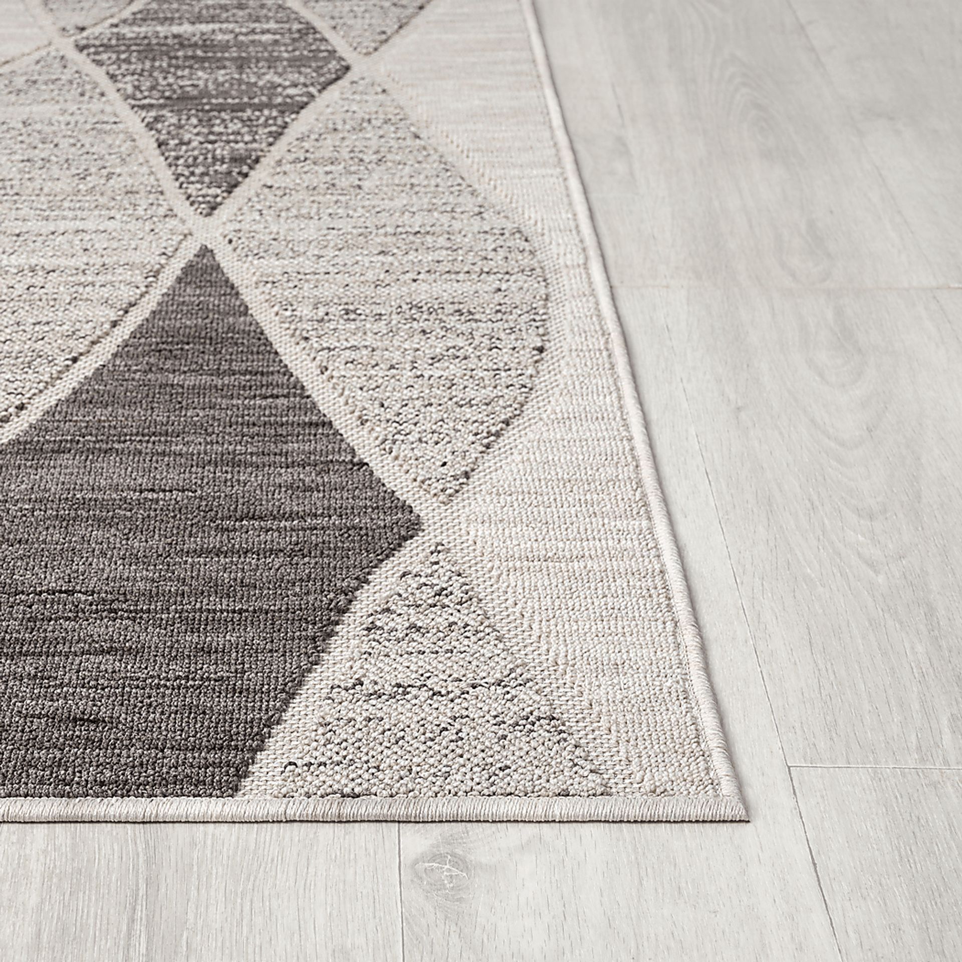 Boyale Gray 7'10 x 9'10 Indoor/Outdoor Rug - Image 4