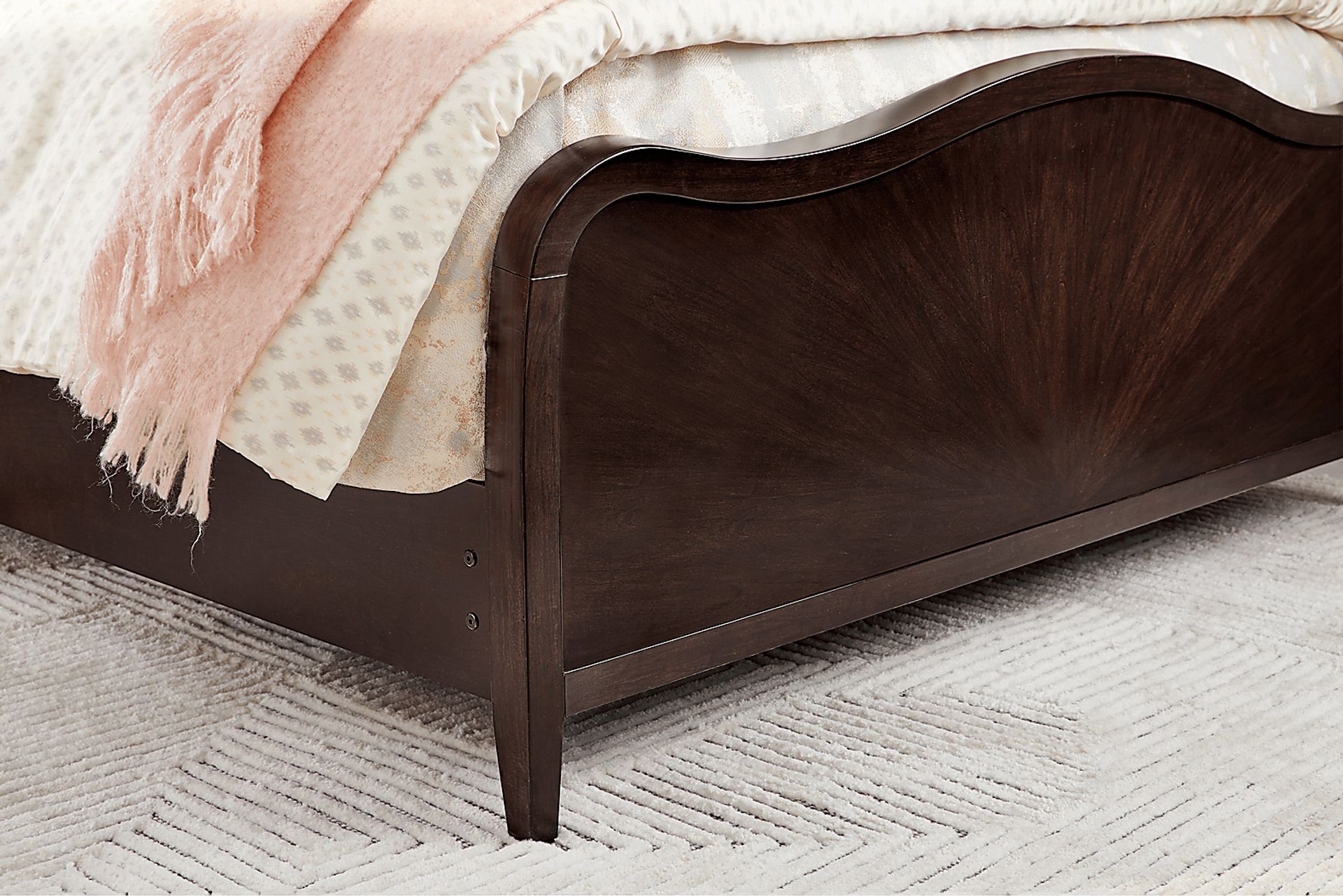 Bradbury Brown Cherry 7 Pc King Panel Bedroom - Image 4