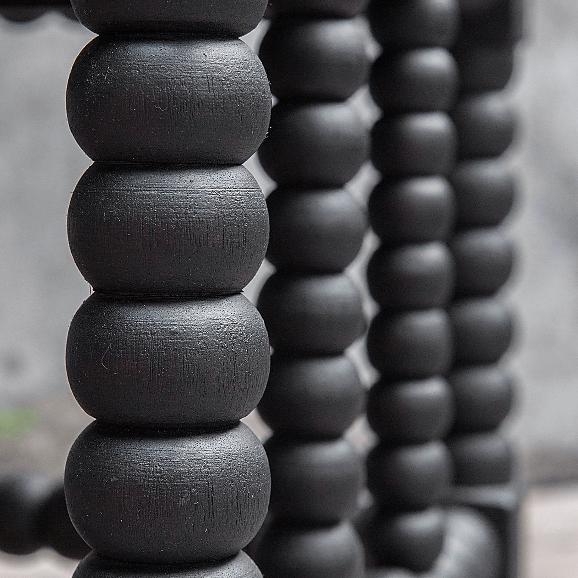 Bradstone Black Accent Bench - Image 5