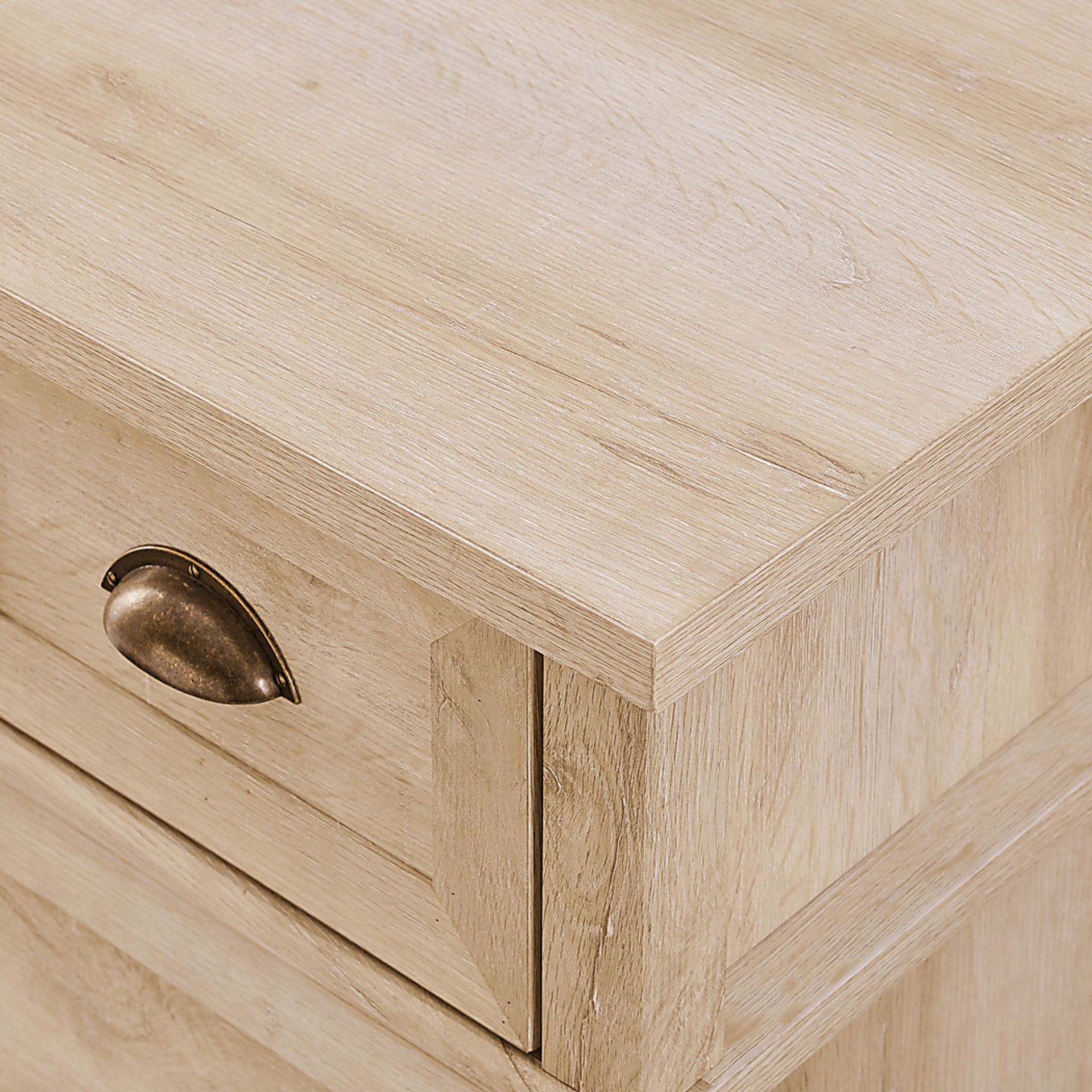 Bramwyck Oak Dresser - Image 4