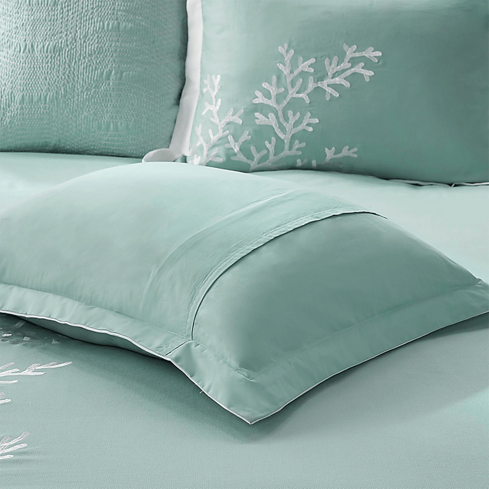 Braydan Blue Cal King Comforter Set - Image 5