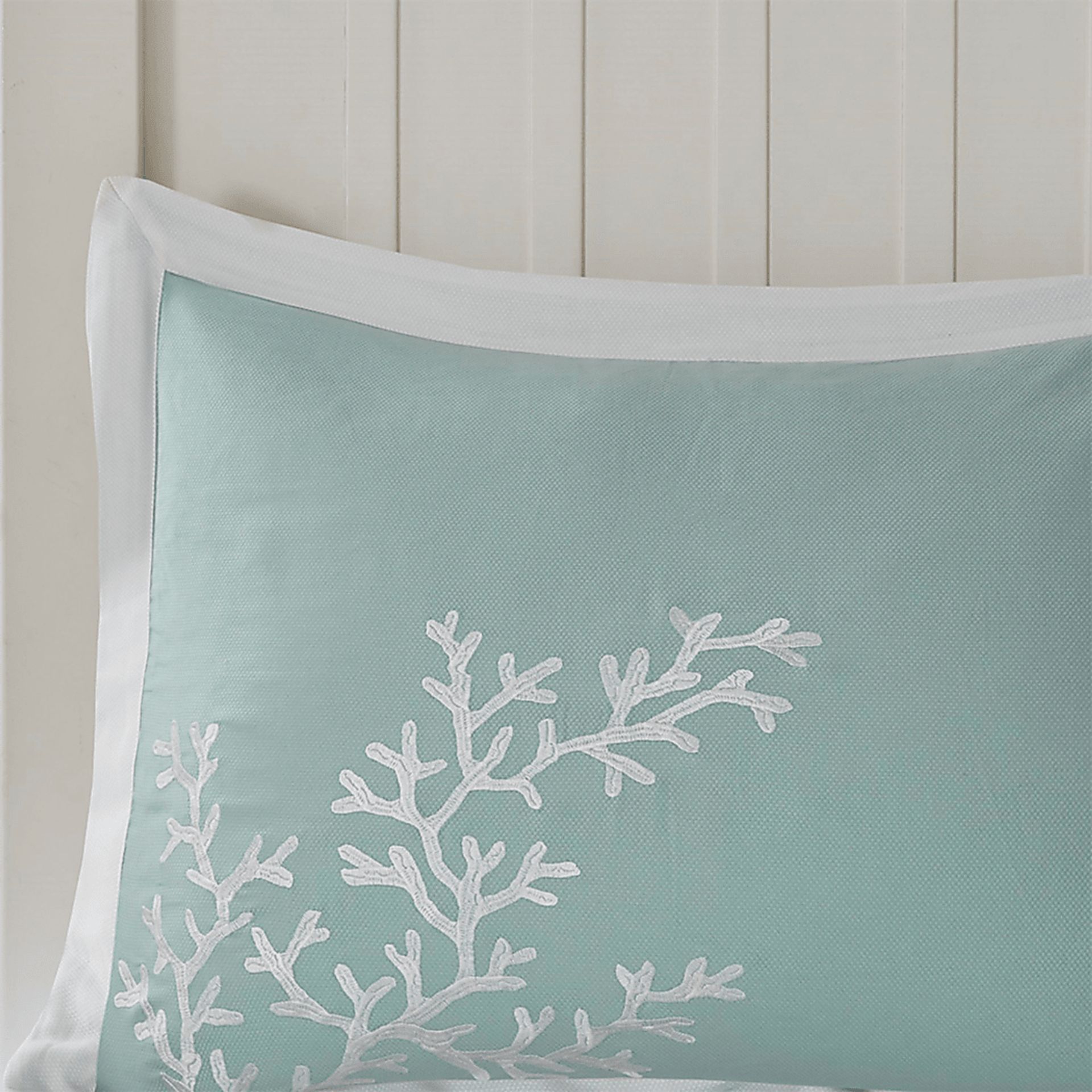 Braydan Blue Queen Comforter Set - Image 9