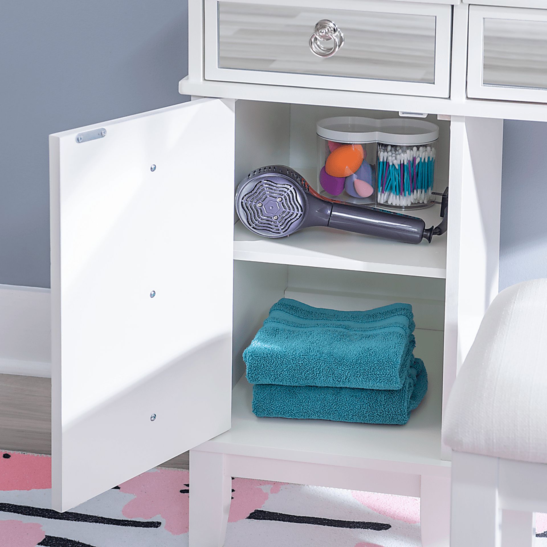 Bream White Vanity Set - Image 7
