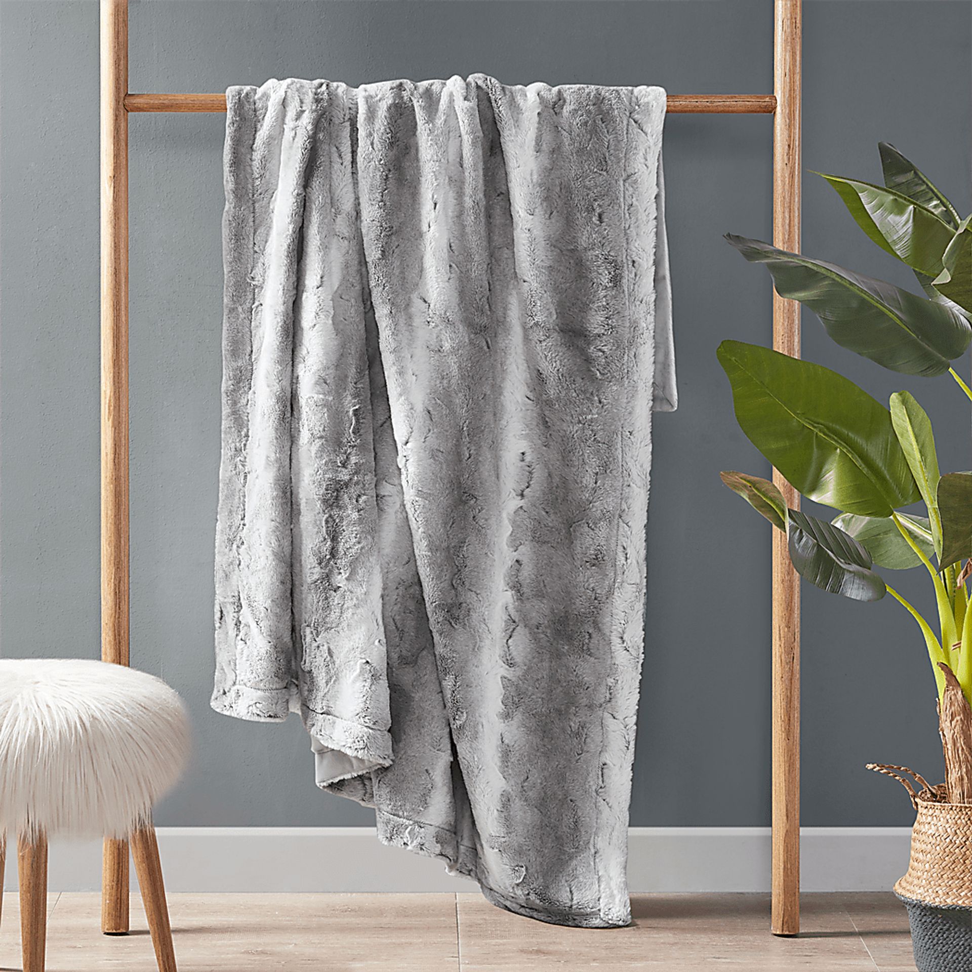 Bregenz Gray Throw Blanket - Image 3