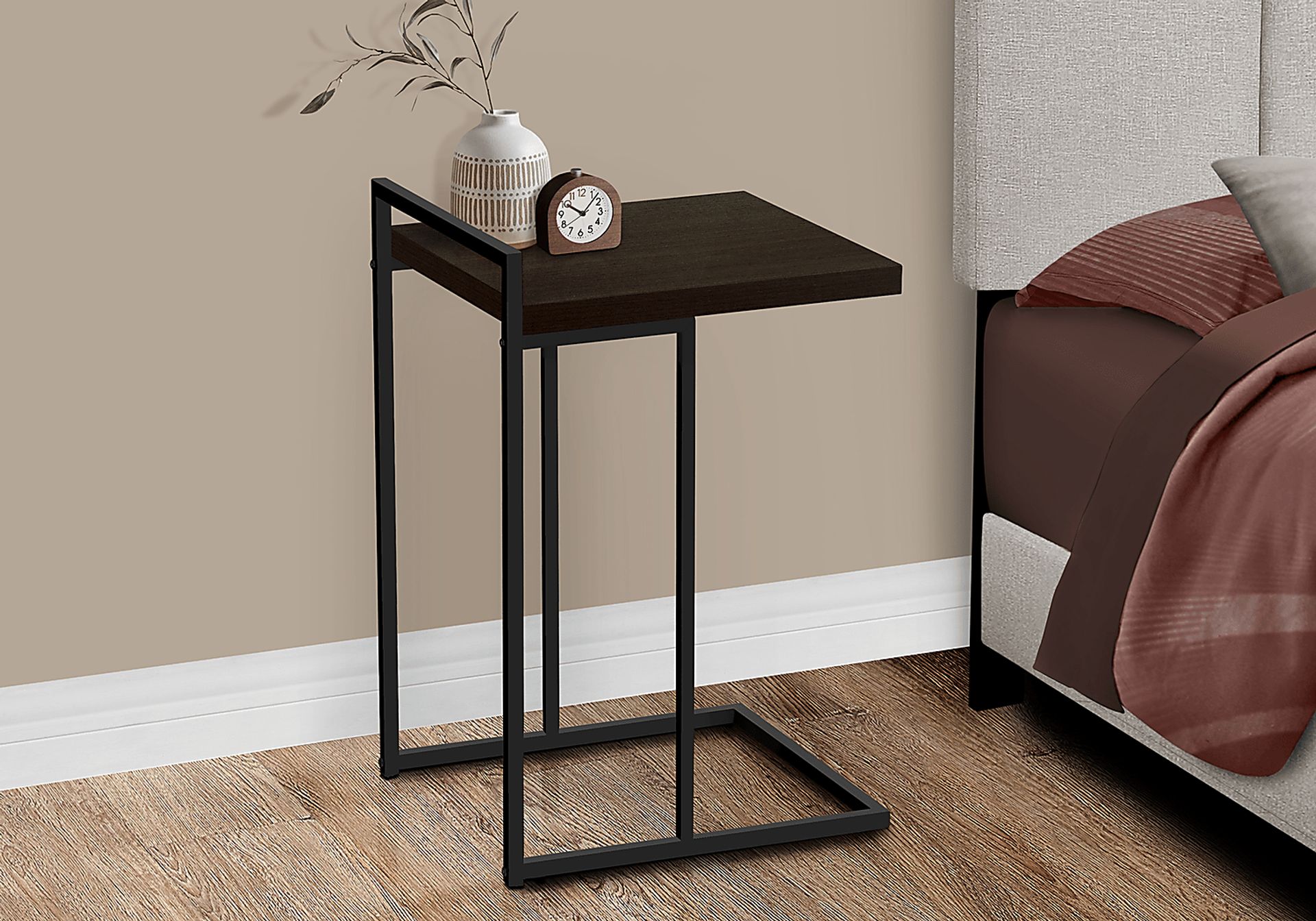 Brenteresa Lane Espresso Accent Table - Image 6