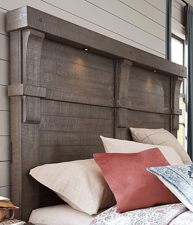 Bretten Crossing Gray 3 Pc King Panel Bed - Thumbnail - Image 4