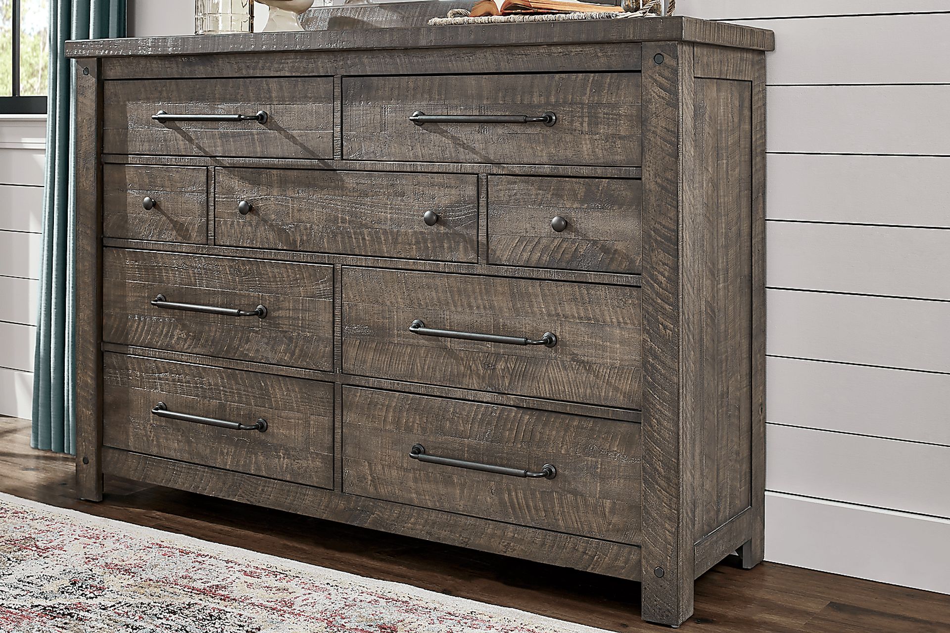 Bretten Crossing Gray 7 Pc Queen Bedroom - Image 10