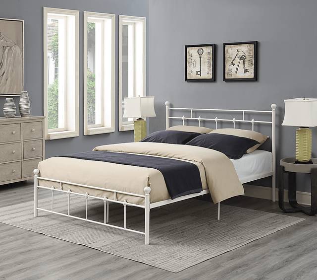 Briarview White King Bed - Thumbnail - Image 3