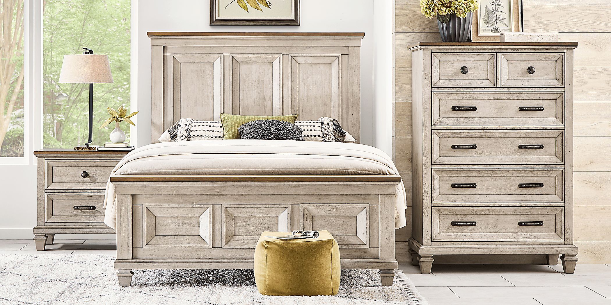 Bridgewood 5 Pc Cream Colors,Light Wood,White King Bedroom Set With King Panel Bed, Nightstand, Chest