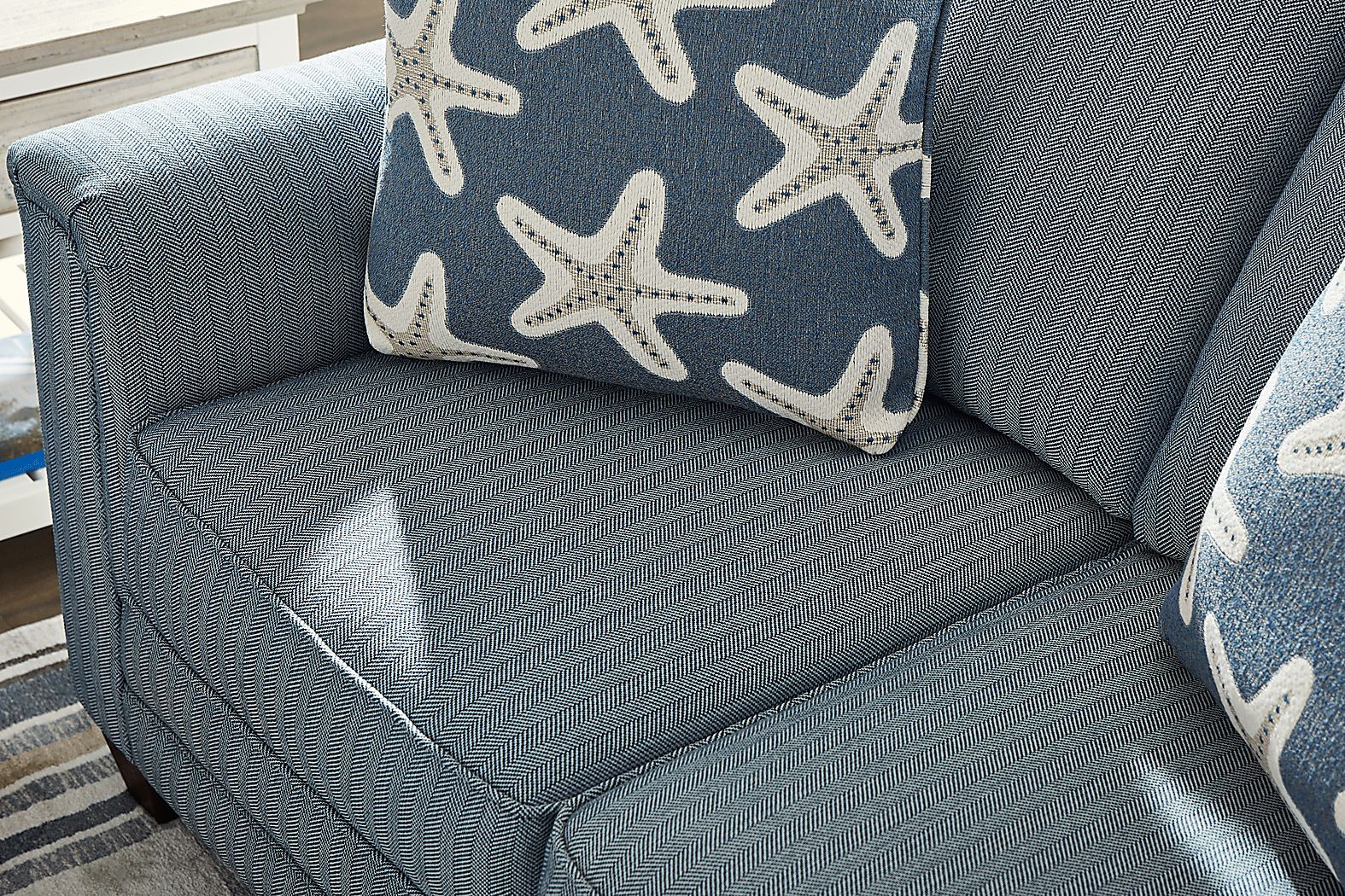 Brightwater Loveseat - Thumbnail 4