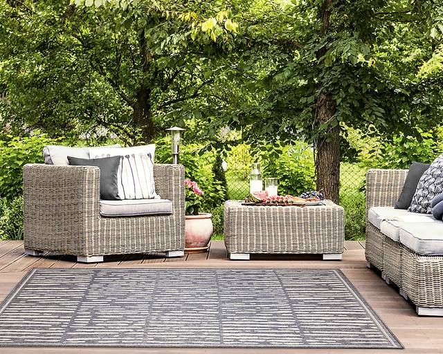 Brimley Blue 6'6 x 9'4 Indoor/Outdoor Rug - Thumbnail - Image 5