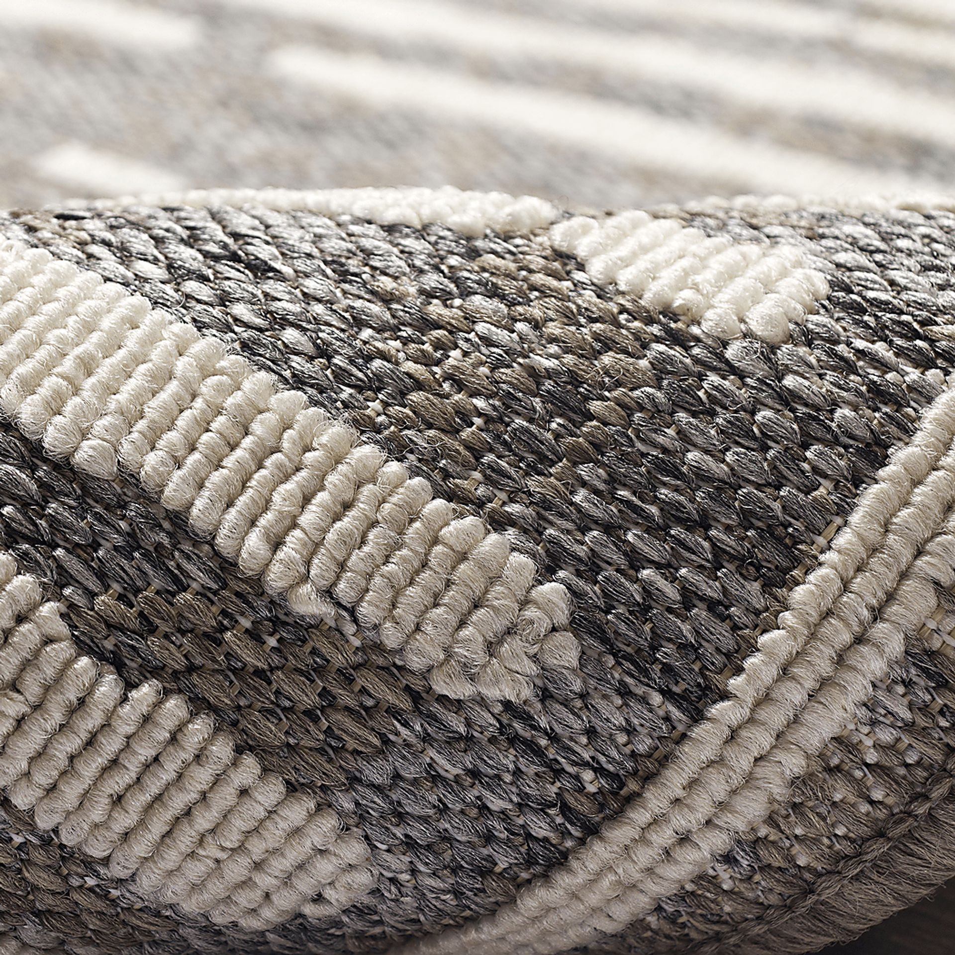 Brimley Gray 5'3 x 7'3 Indoor/Outdoor Rug - Image 9