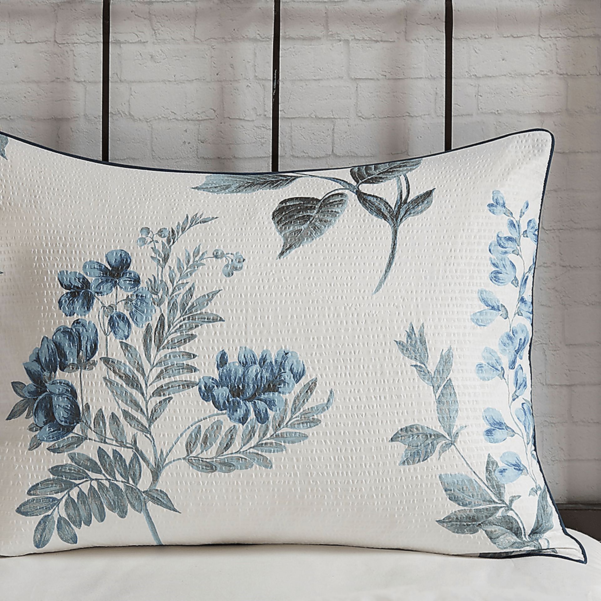 Brindan Blue 7 pc King/Cal Comforter Set - Image 10