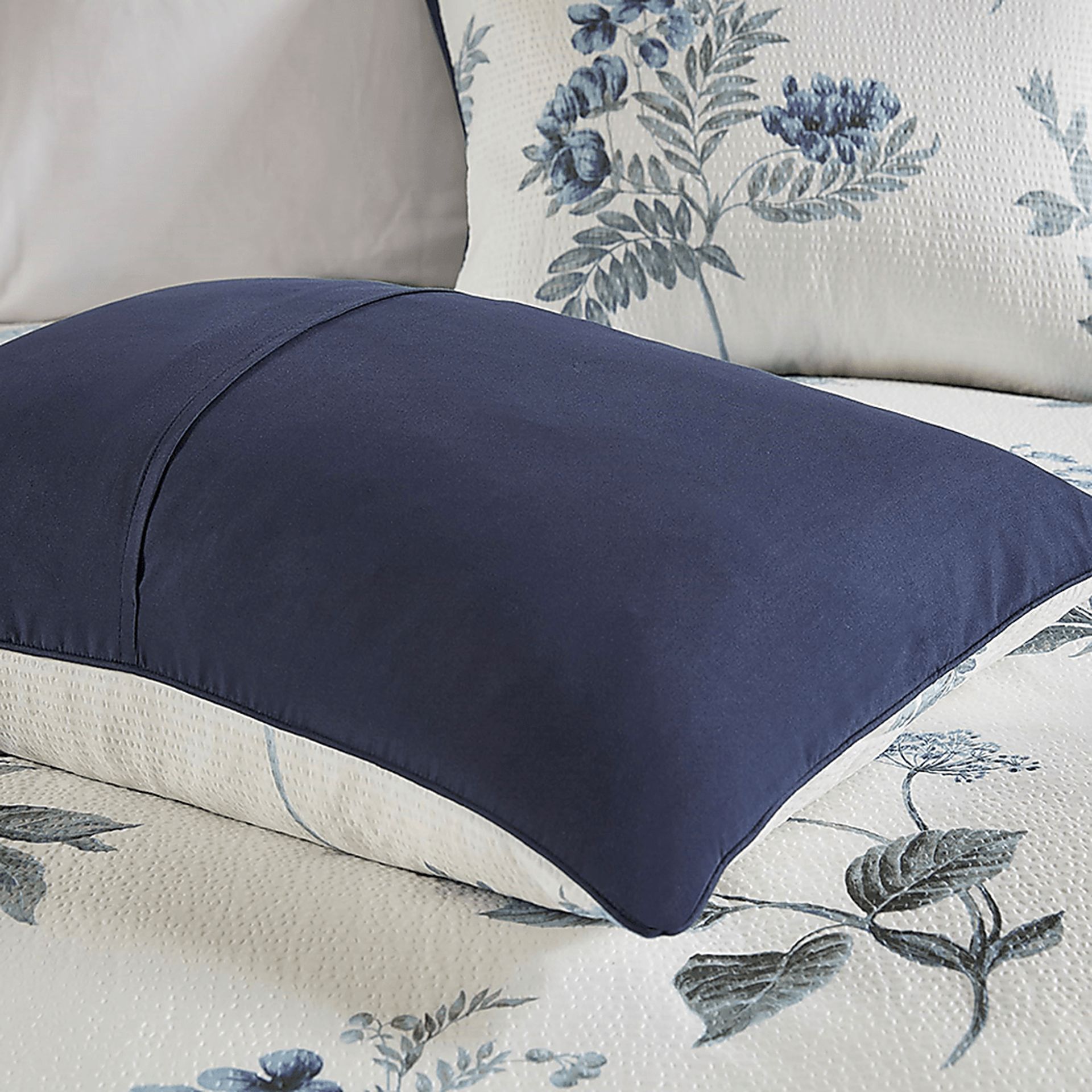 Brindan Blue 7 pc King/Cal Comforter Set - Image 11
