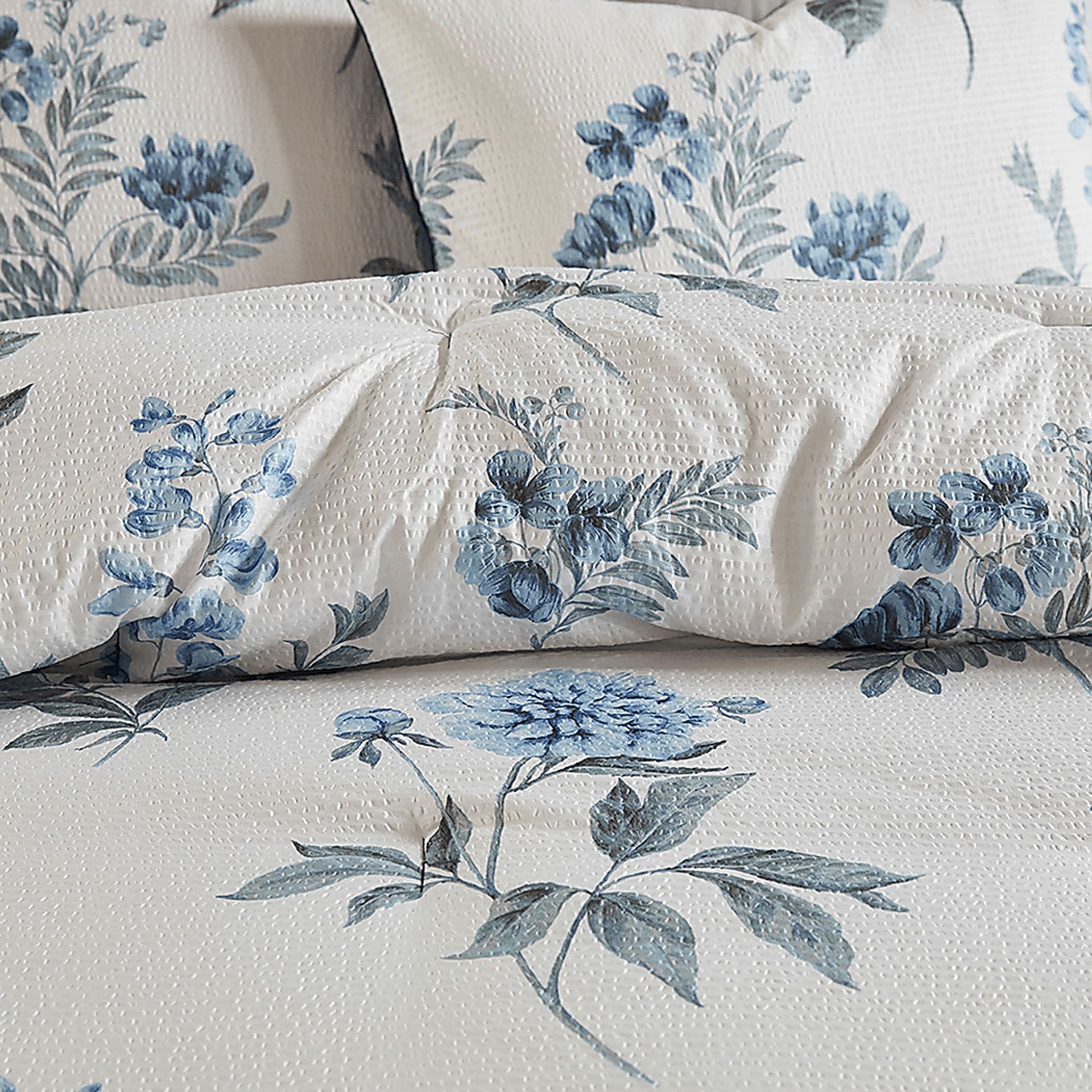 Brindan Blue 7 pc King/Cal Comforter Set - Image 8
