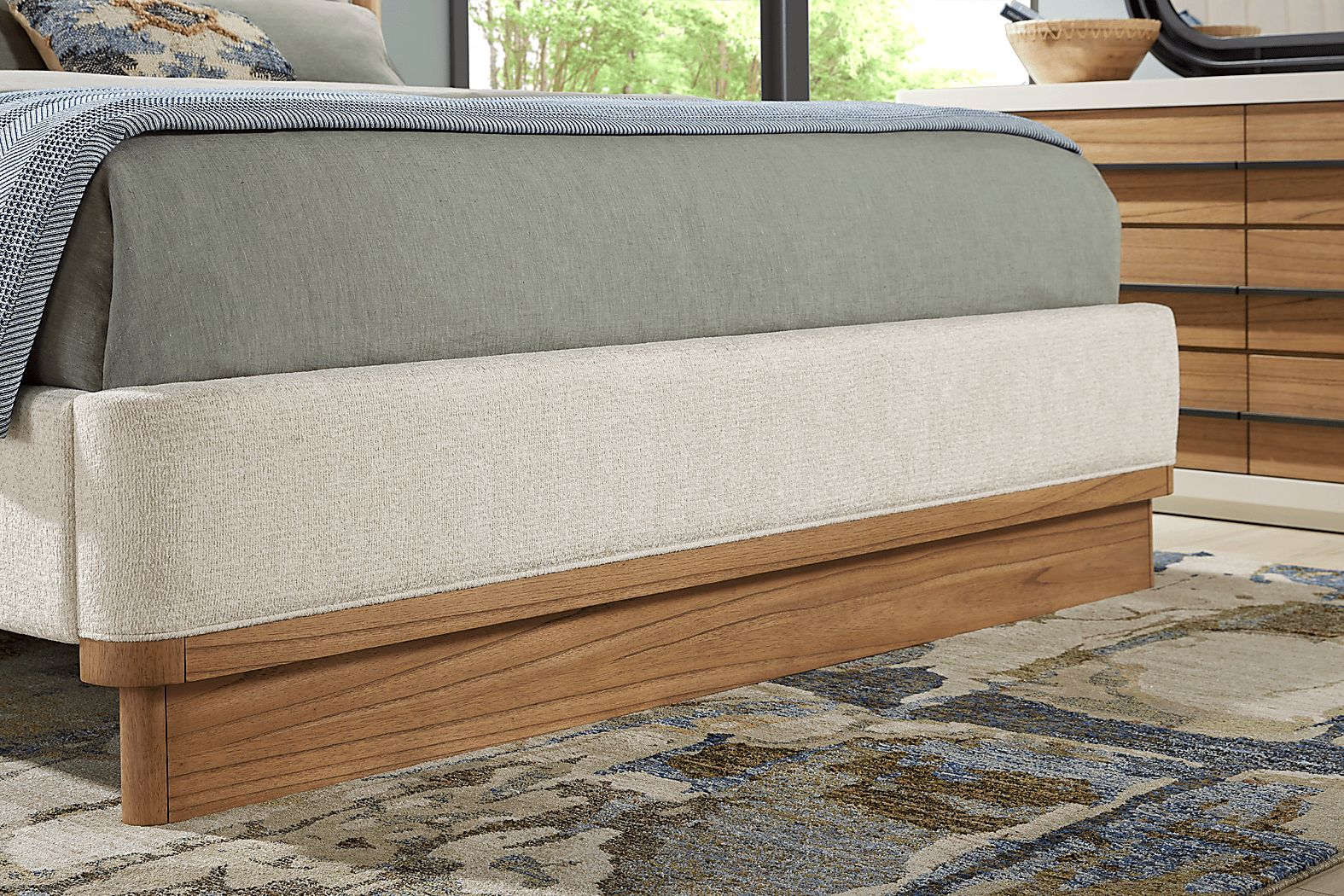 Small Spaces Bristol Bay Queen Bedroom Set - Thumbnail 4