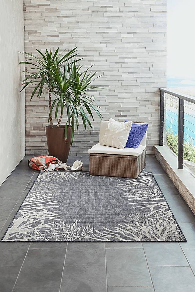 Briza Navy 4'10 x 7'6 Indoor/Outdoor Rug - Thumbnail - Image 2