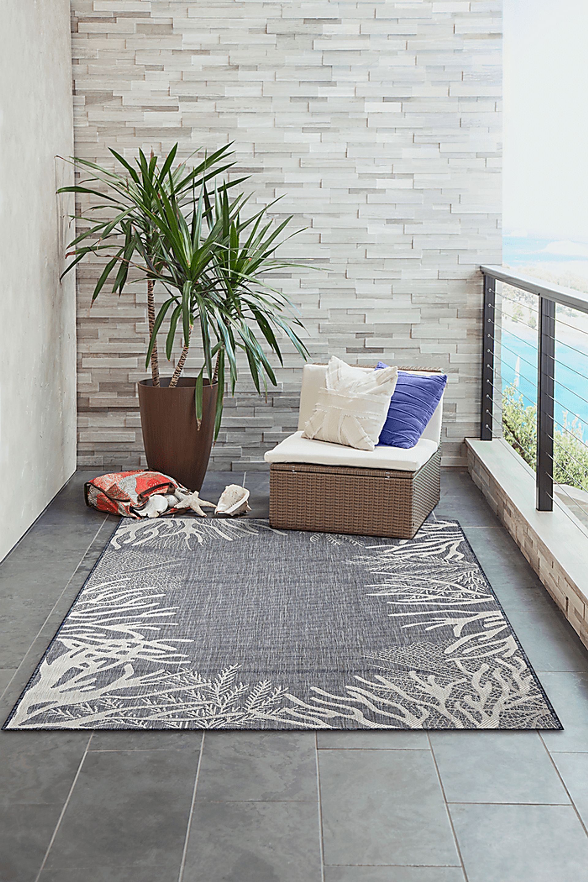 Briza Navy 4'10 x 7'6 Indoor/Outdoor Rug - Image 2