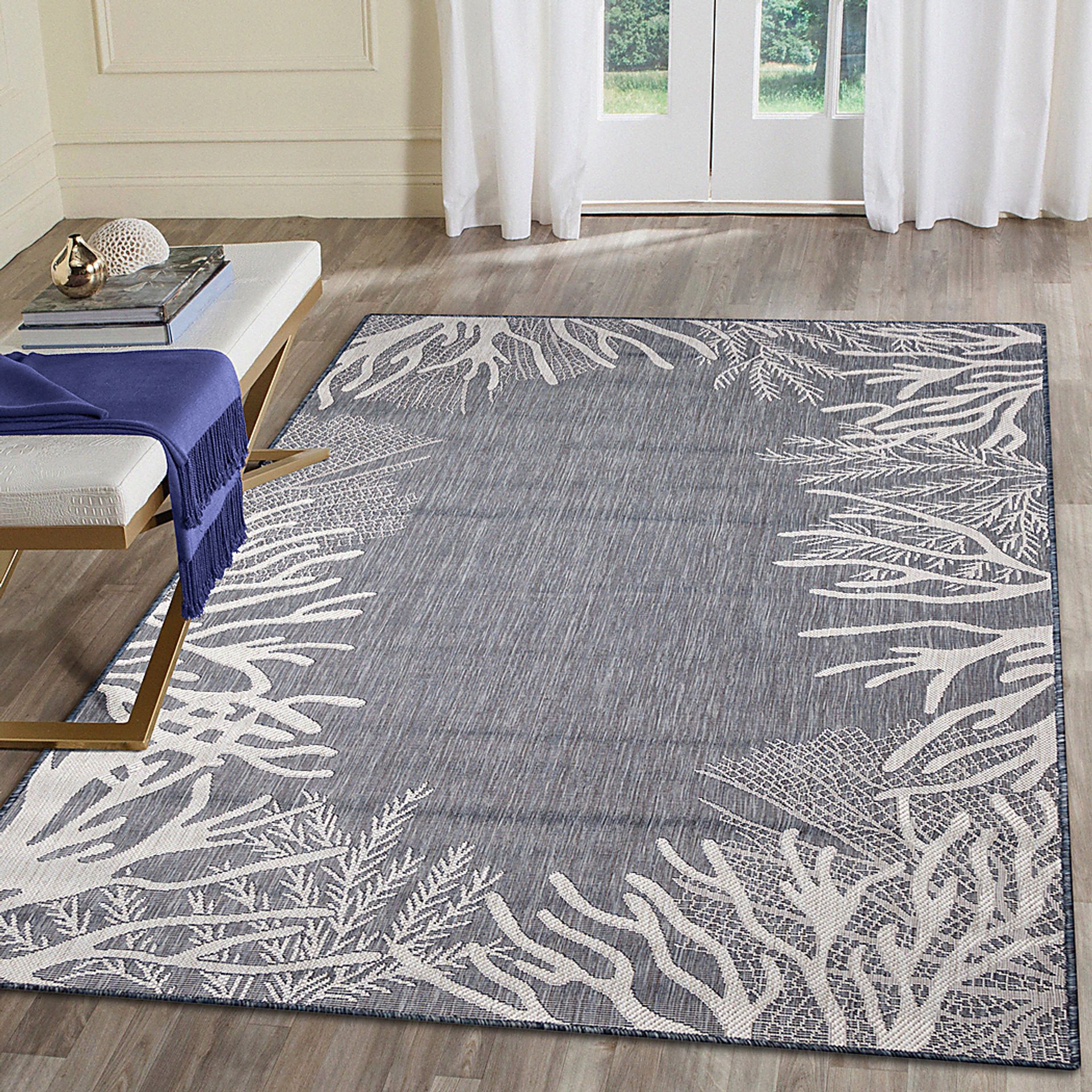 Briza Navy 4'10 x 7'6 Indoor/Outdoor Rug - Image 3