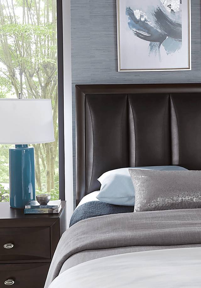 Brookeville Dark Brown 3 Pc King Upholstered Bed - Thumbnail - Image 4