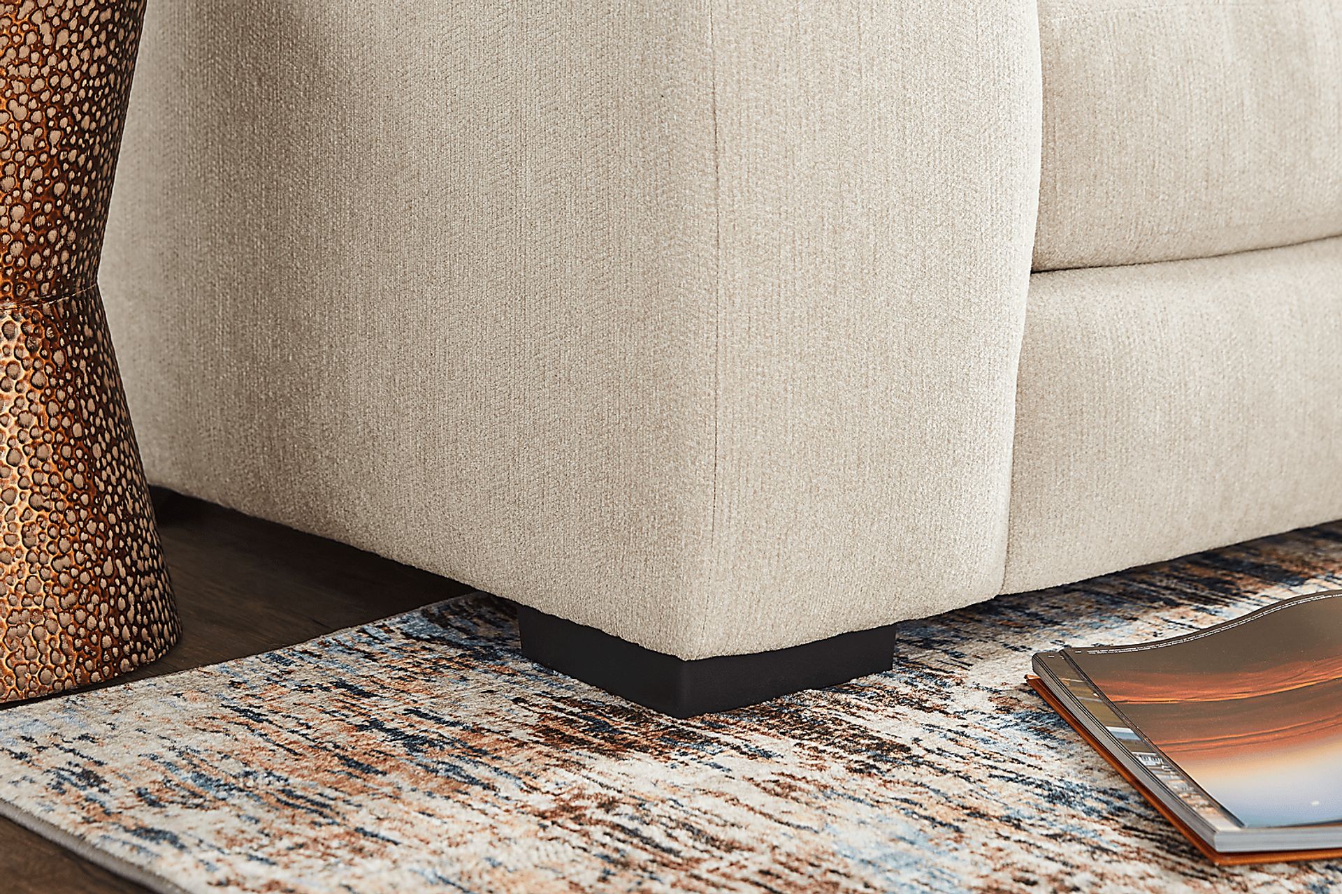 Brookeville White 5 Pc Sectional Living Room - Image 6