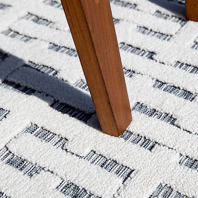 Broussard White 5'2 x 7'6 Rug - Thumbnail - Image 2