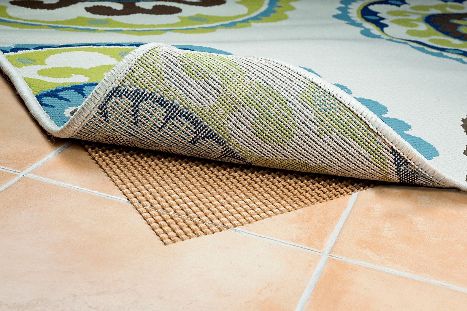 Nadene Navy Blue Outdoor Rug | Rooms to Go