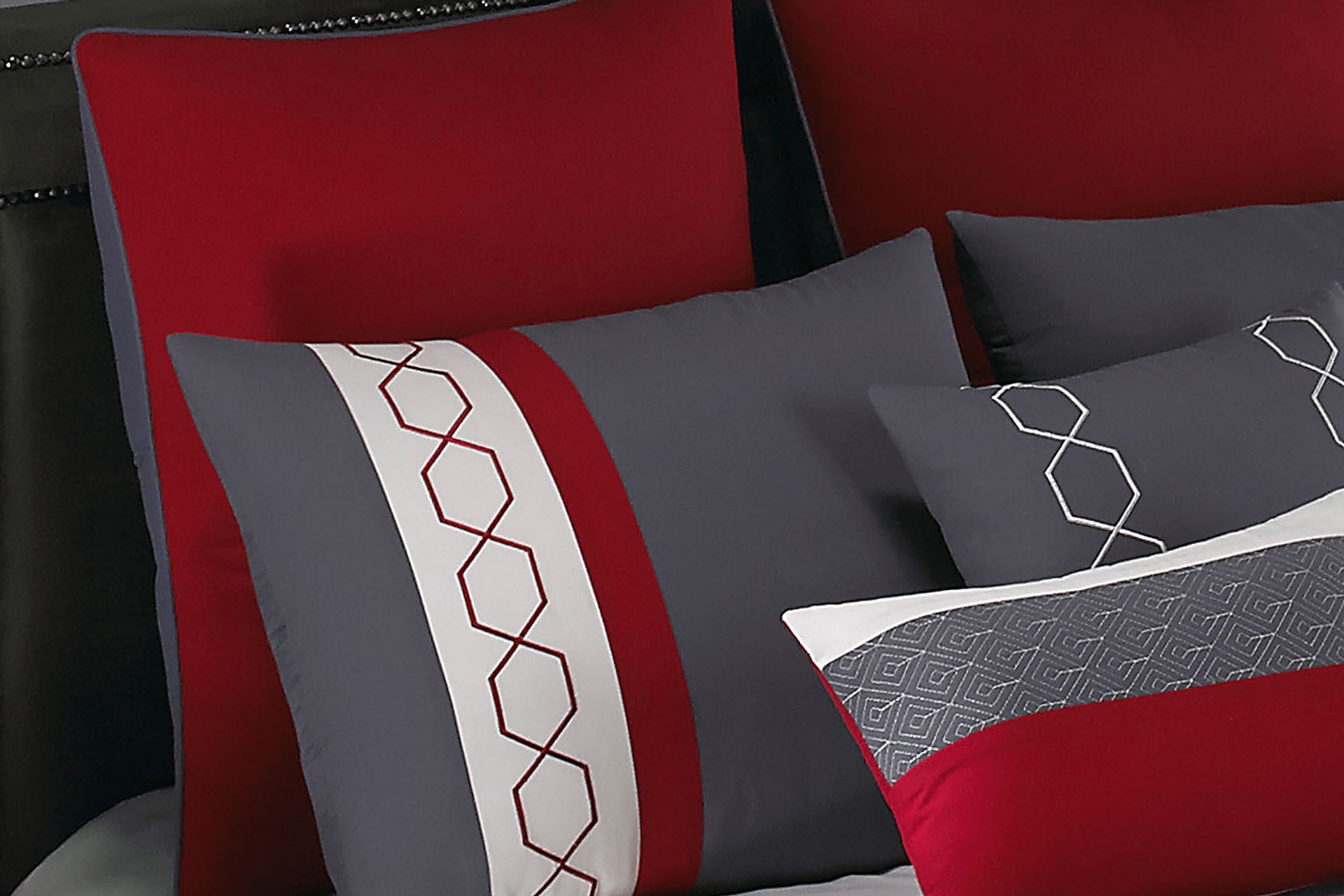 Buggshotte Red 8 Pc Queen Comforter Set - Image 3