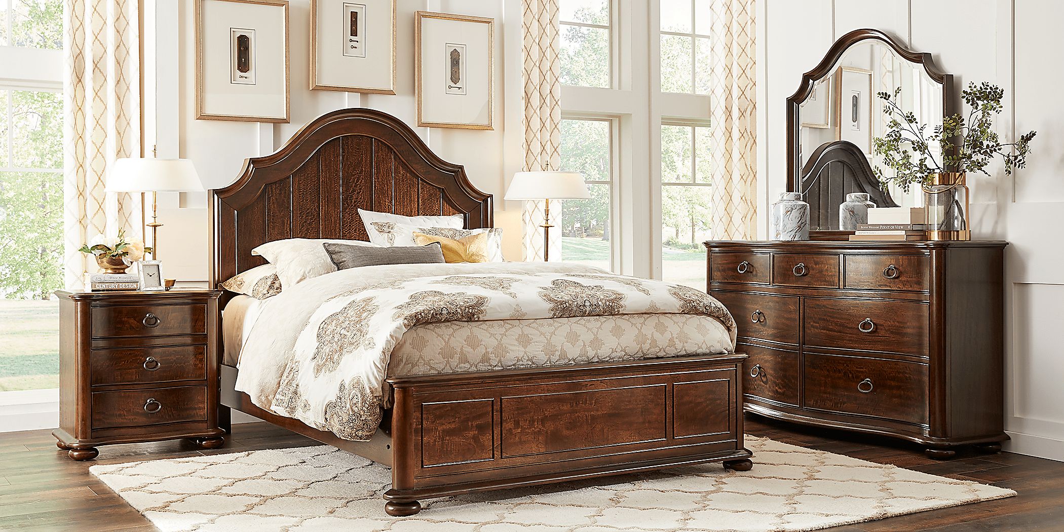 Brown Cherry 5 Pc Queen Bedroom Rooms To Go