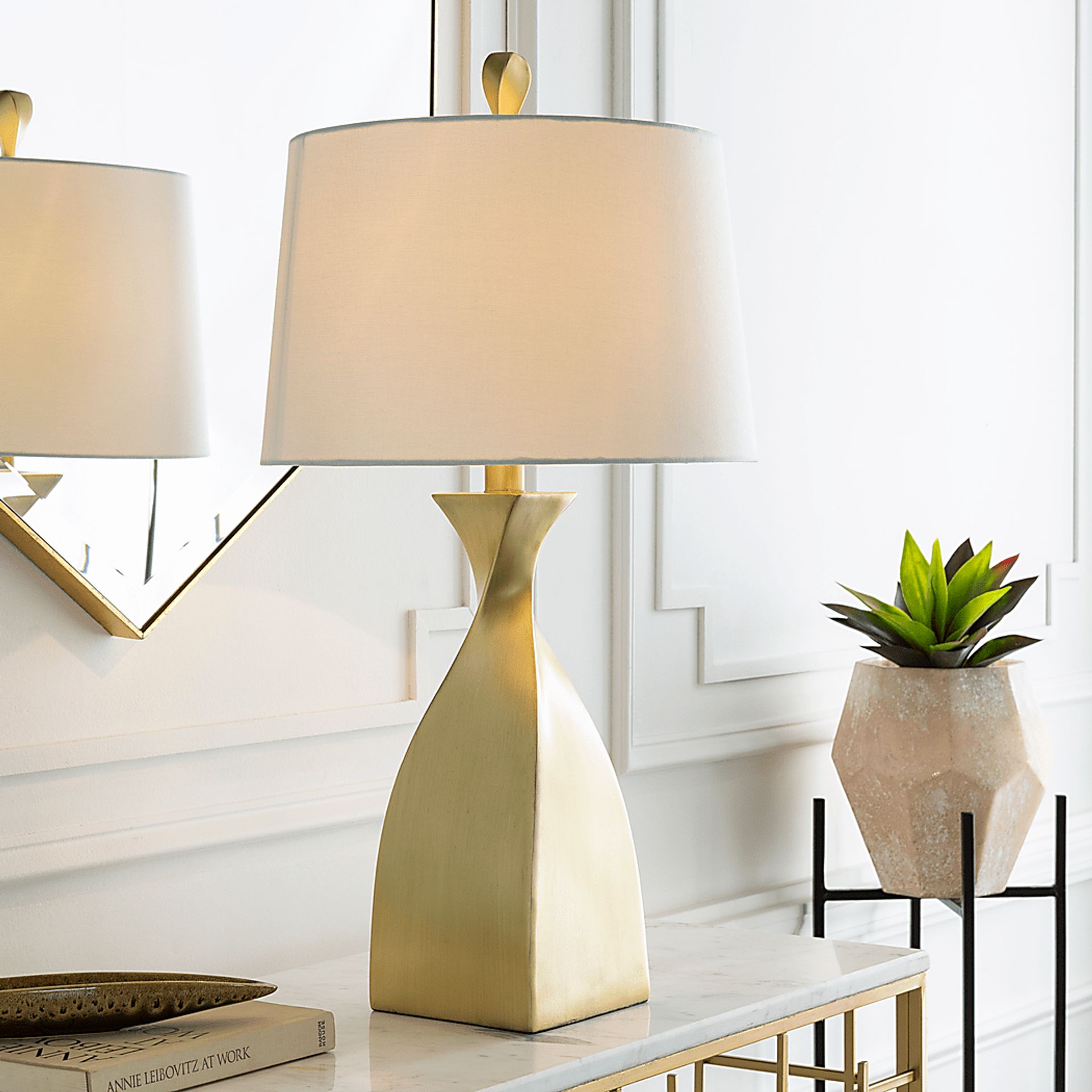Buswell Way Gold Lamp - Image 8