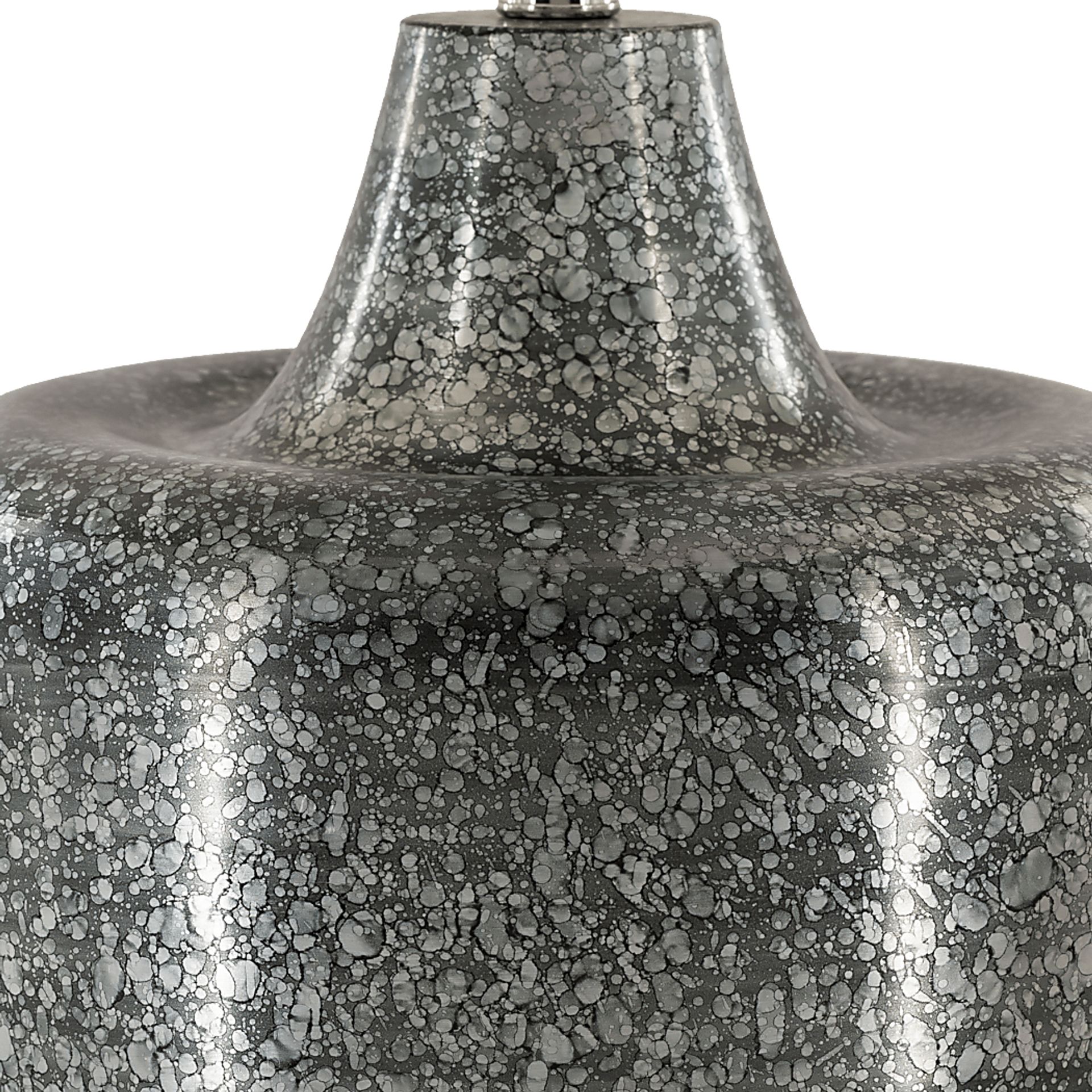 Cabat Oaks Gray Lamp - Image 6