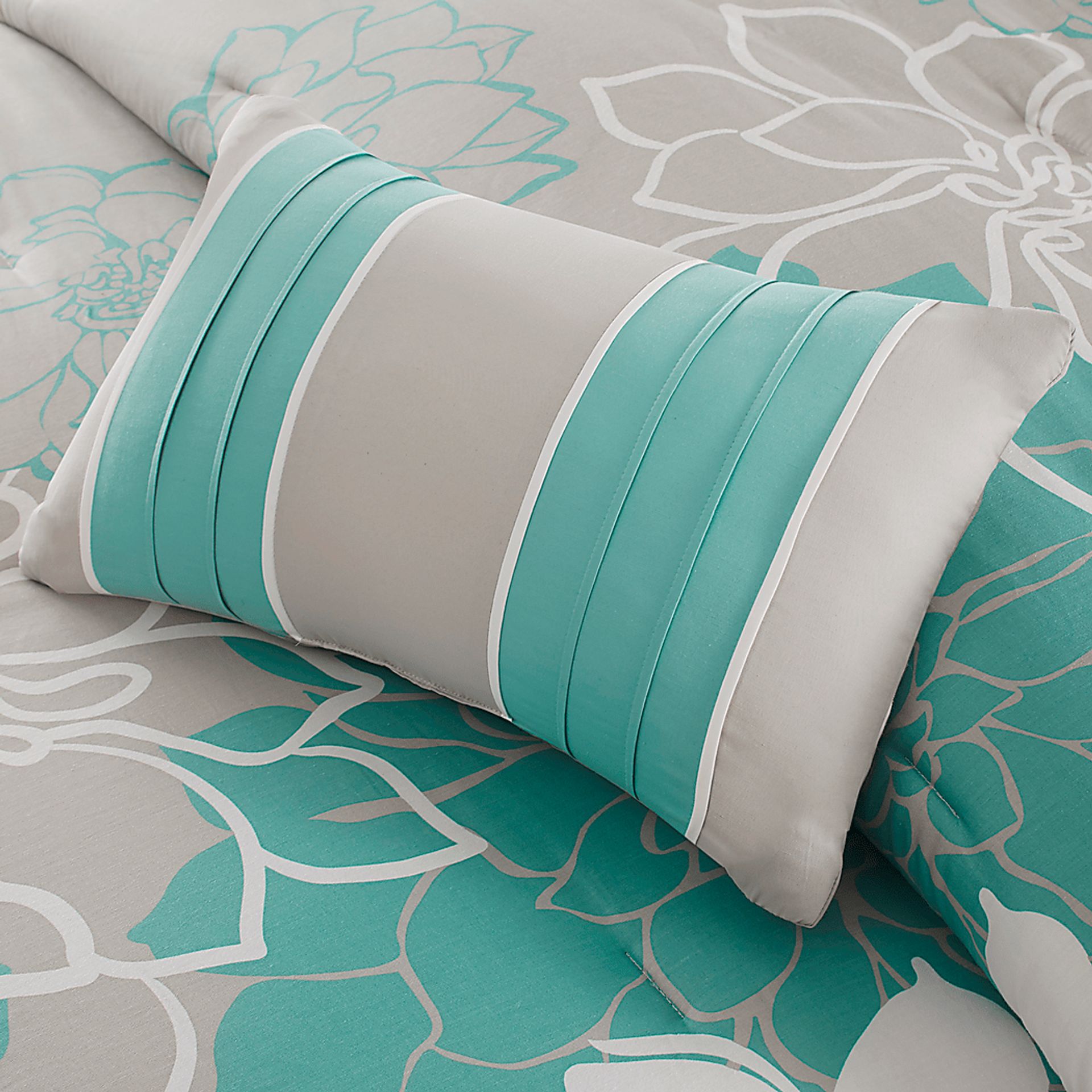 Cabildo Blue 7 Pc Queen Comforter Set - Image 4