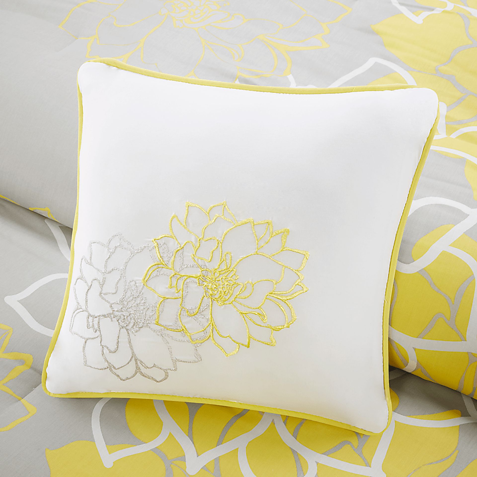Cabildo Yellow 7 Pc California King Comforter Set - Image 5
