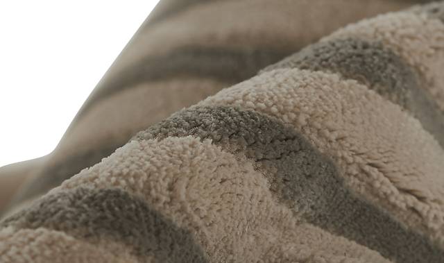 Caelia Gray 7'10 x 9'10 Rug - Thumbnail - Image 6