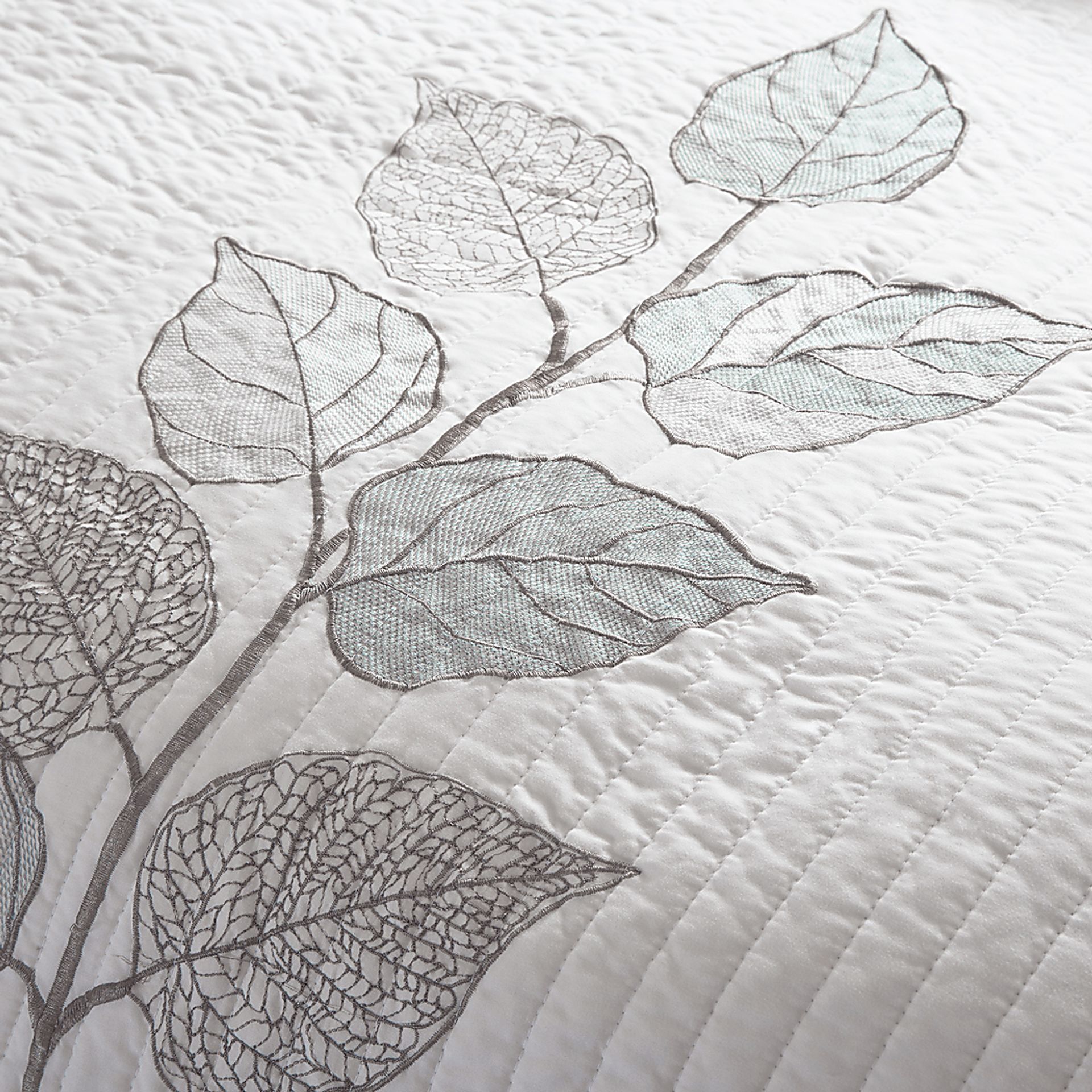 Caelie White 6 Pc King Coverlet Set - Image 3