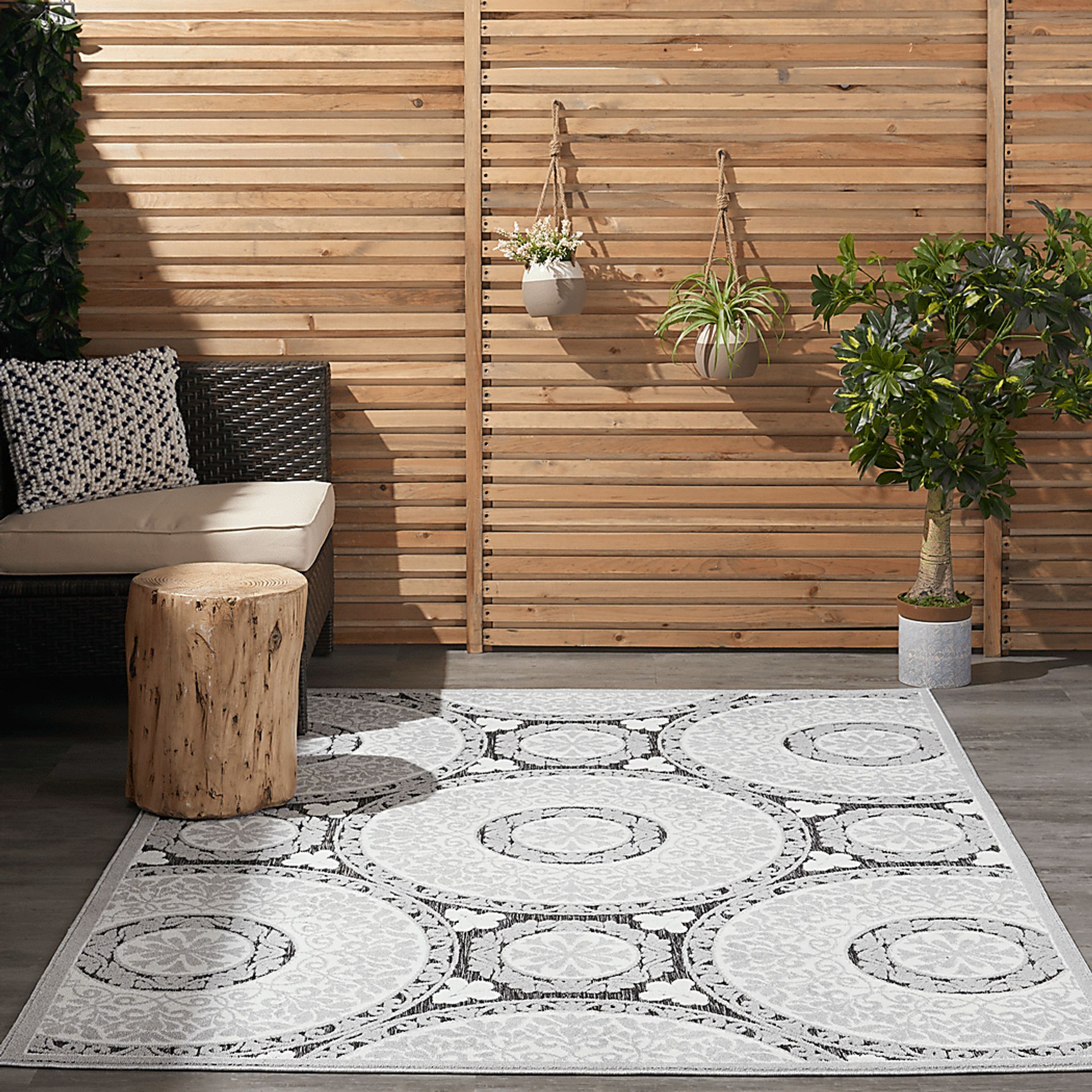 Caiden Gray 5' x 7' Indoor/Outdoor Rug - Image 9