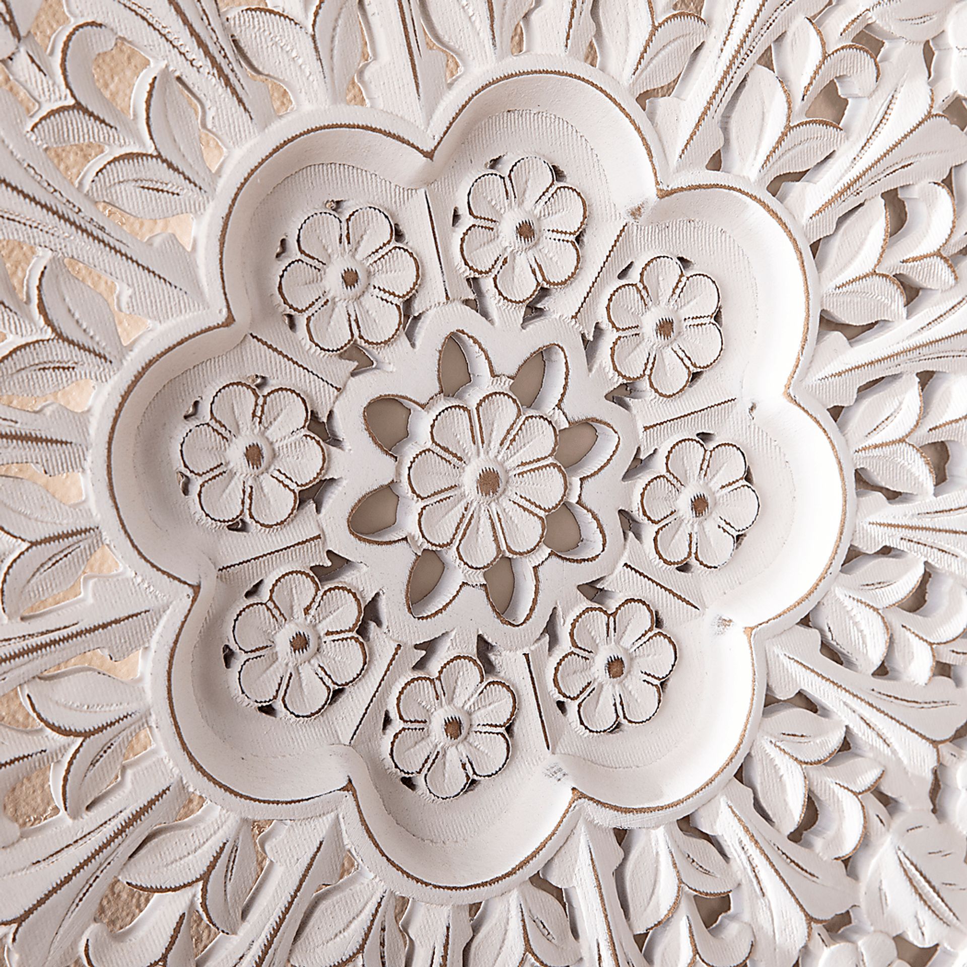 Cairngale White Wall Decor - Image 3