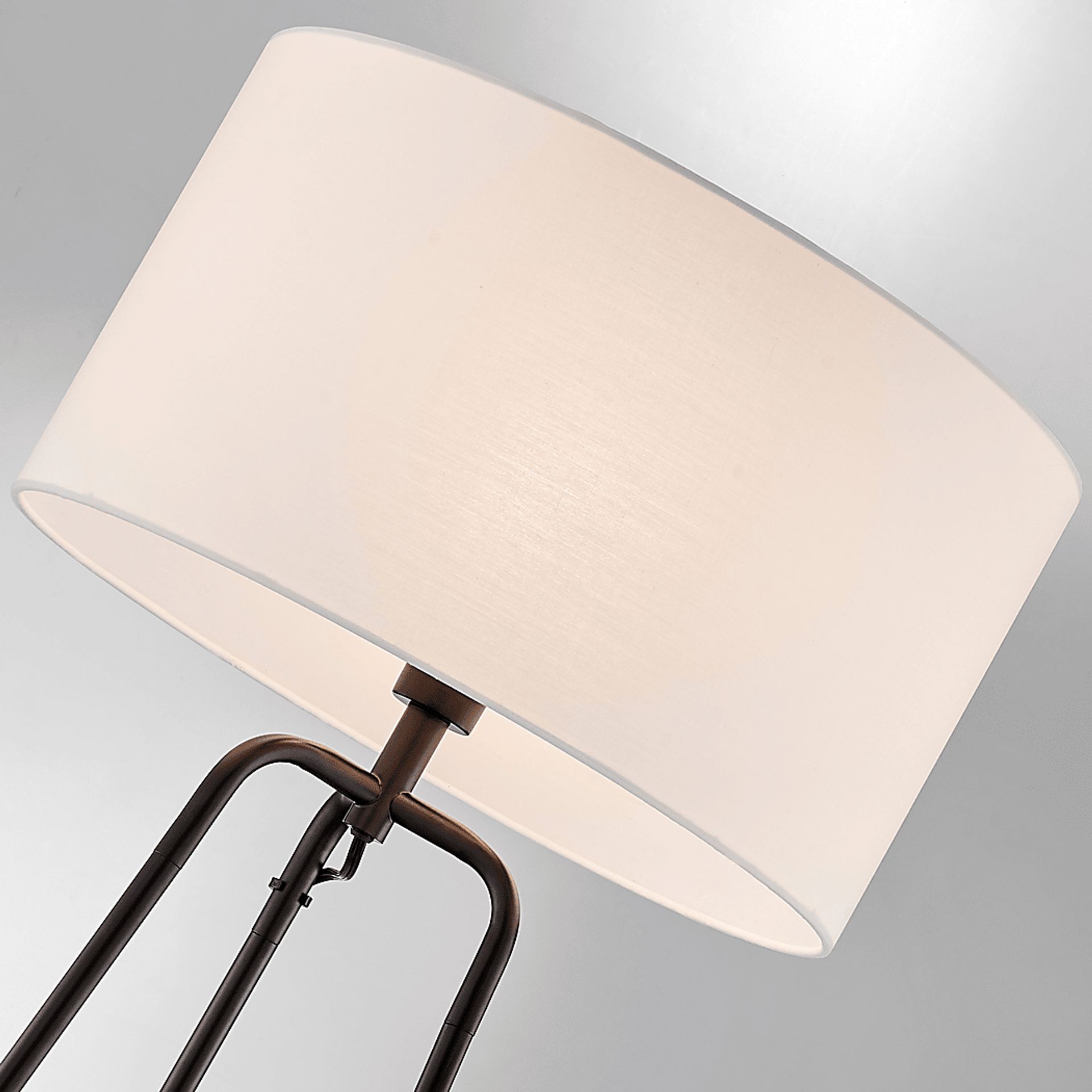 Calidonia Land White Floor Lamp - Image 3