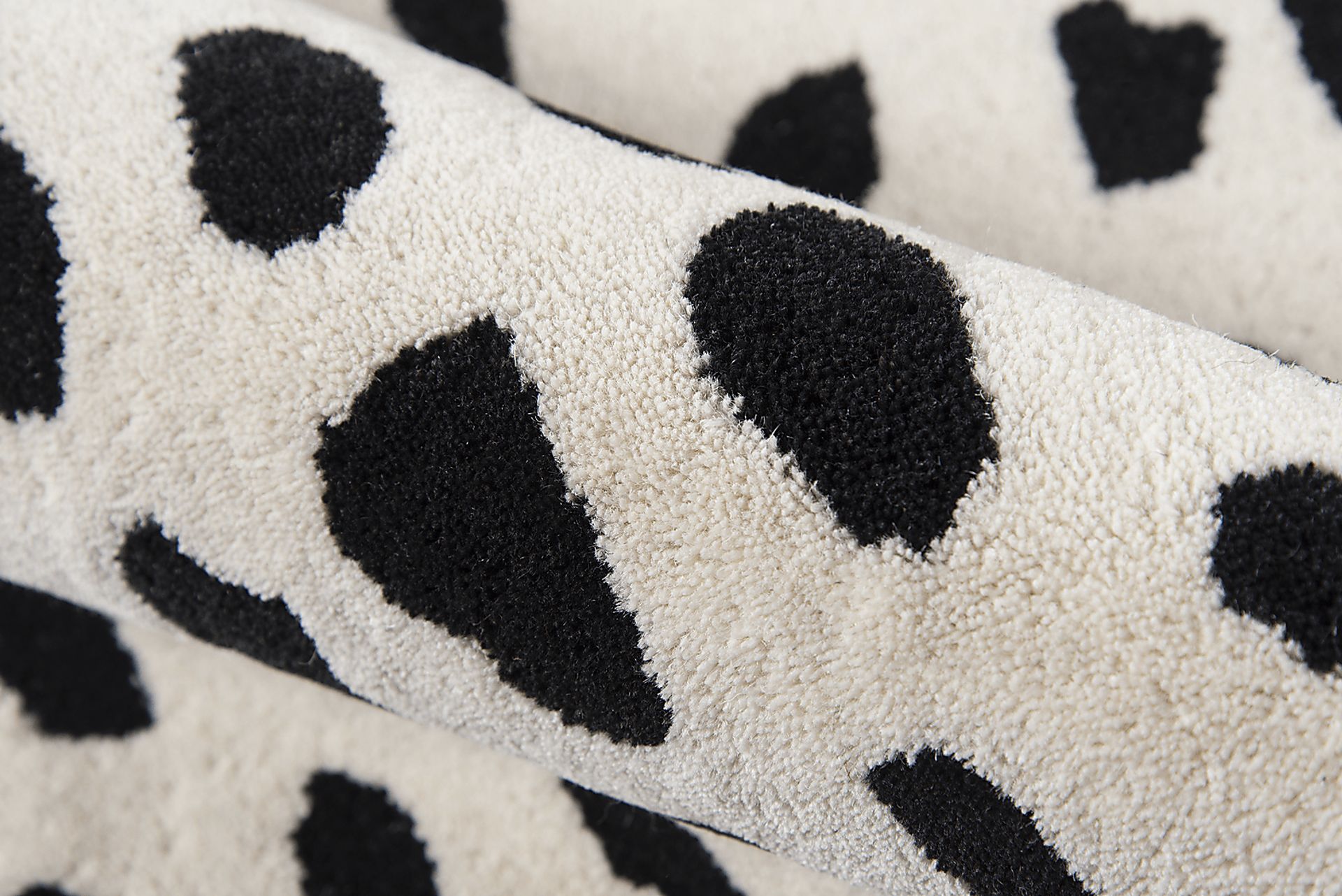 Callabee Off-White 3'6 x 5'8 Rug - Image 5